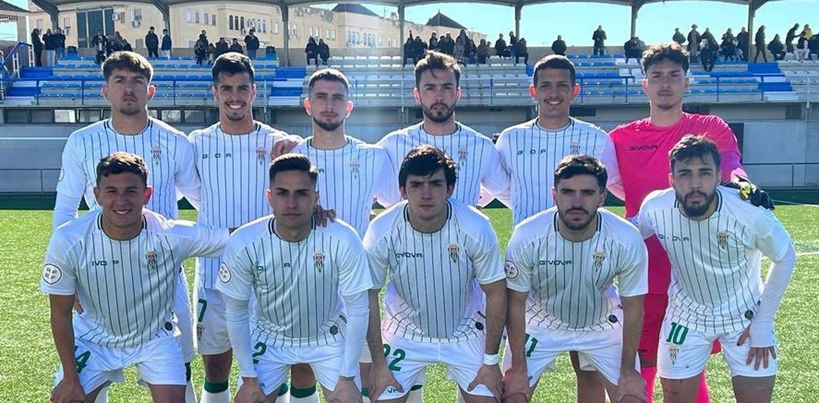 Formación inicial del Córdoba B ante el Gerena.