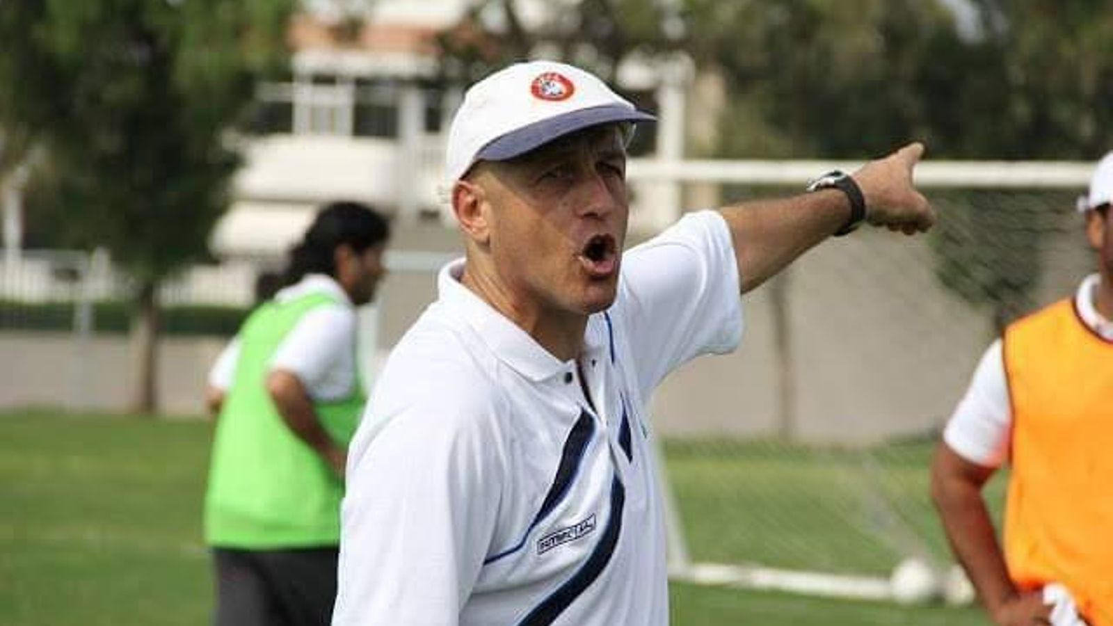 Maor Rozen, dando instrucciones. Maor Rozen, dando instrucciones.