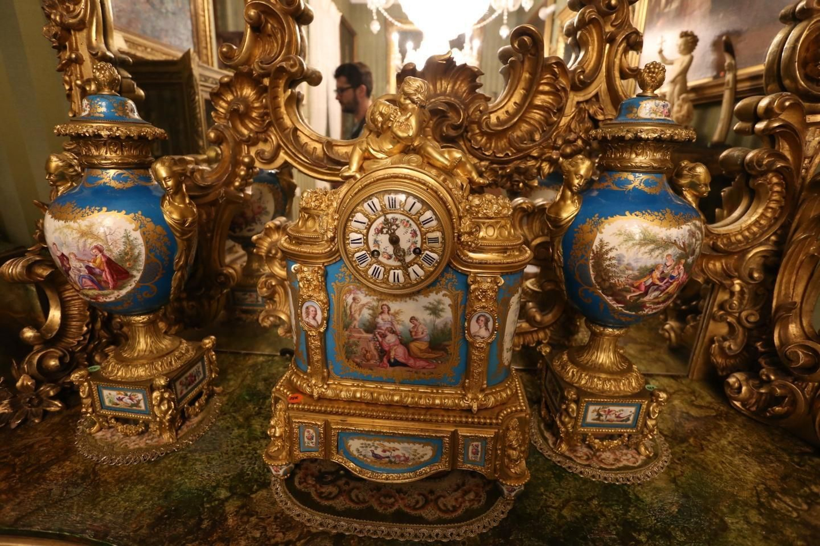 Traslado de la colección Bellver a la Casa Fabiola