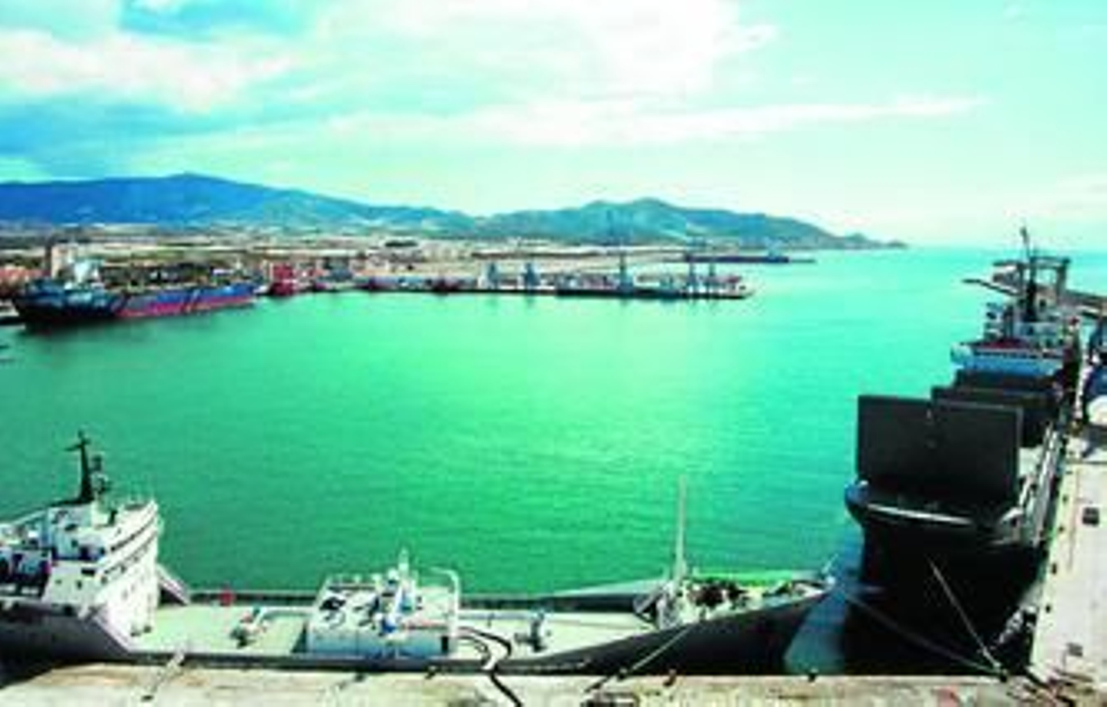 La Autoridad Portuaria busca un nuevo tipo de crucero para mejorar la repercusión económica en la ciudad.