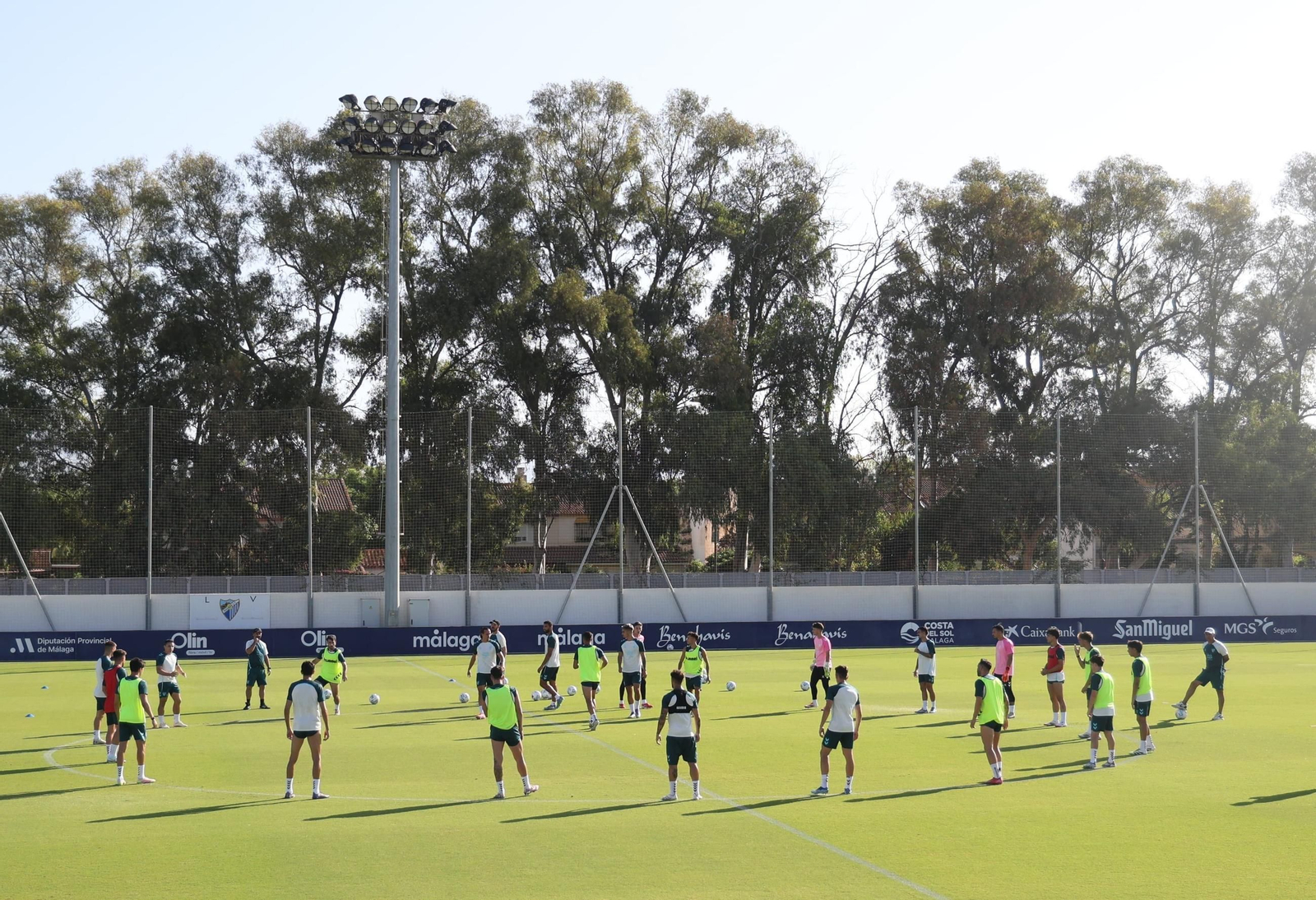 El Málaga CF se muda a la Ciudad Deportiva sin Eneko Jauregi