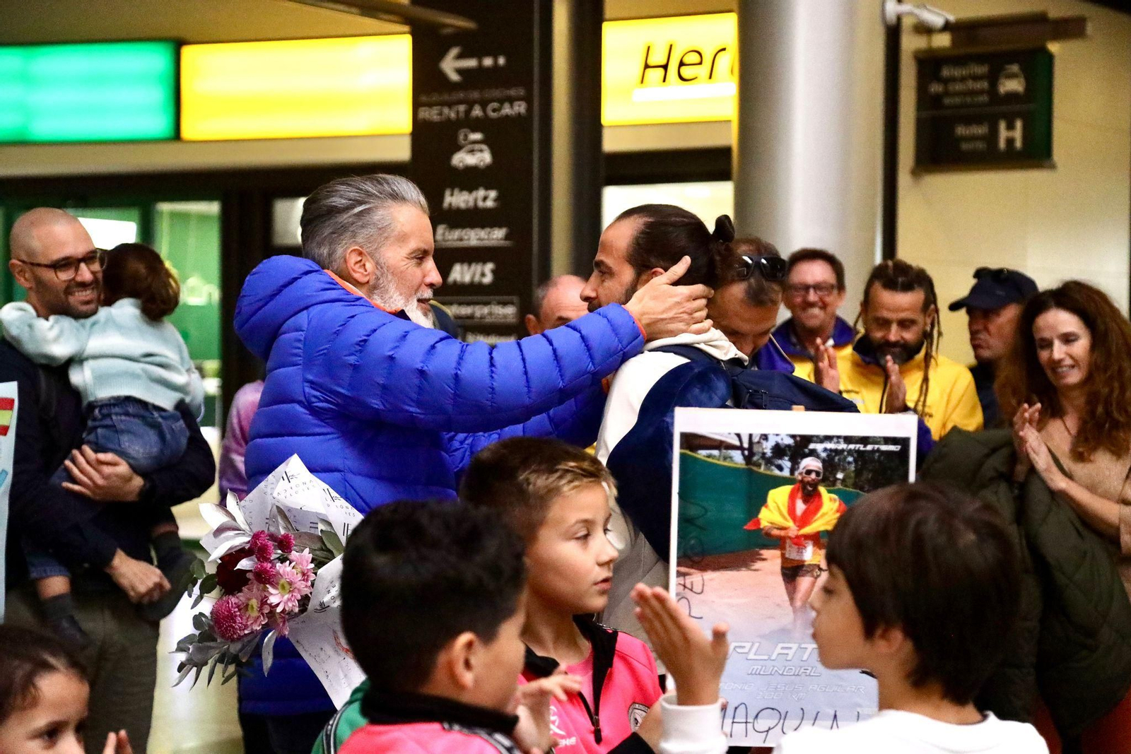 El recibimiento a Antonio Aguilar Conejo en Vialia