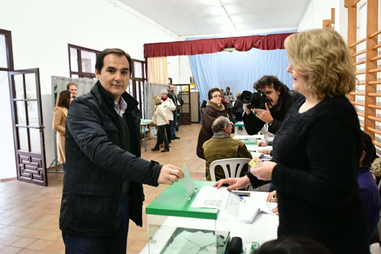 Las imágenes de la jornada electoral en Córdoba