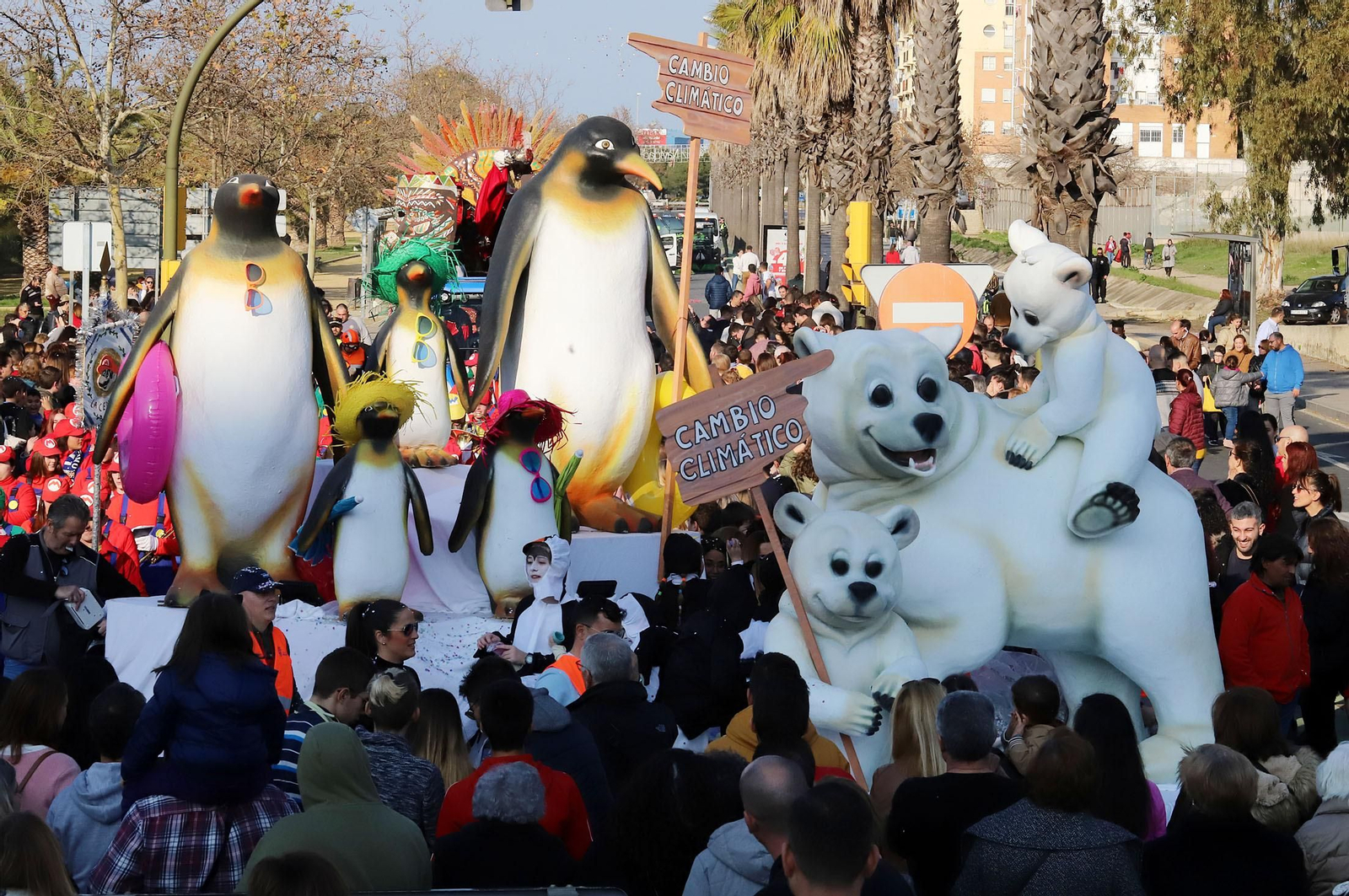 Imágenes de la cabalgata de los Reyes Magos de Huelva