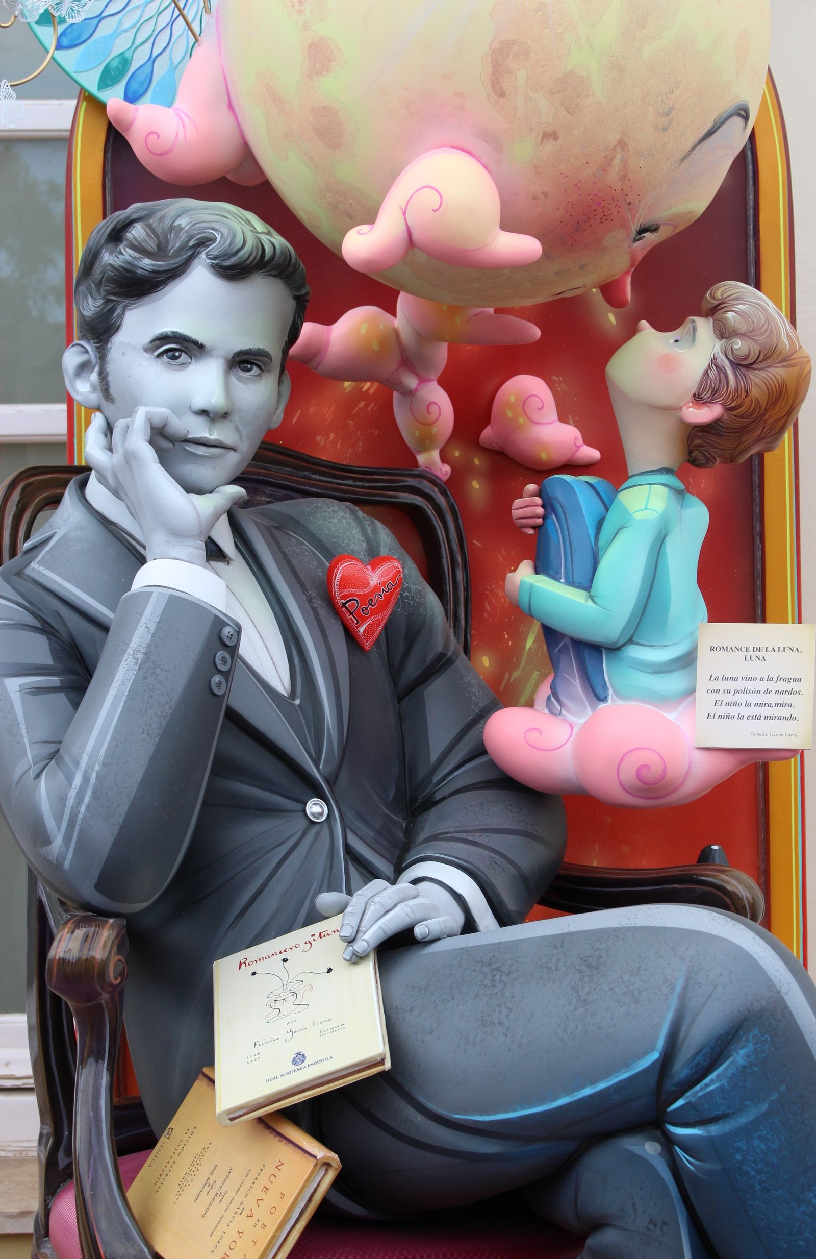 Imagen del ninot de Federico García Lorca que será donado a la casa natal del poeta
