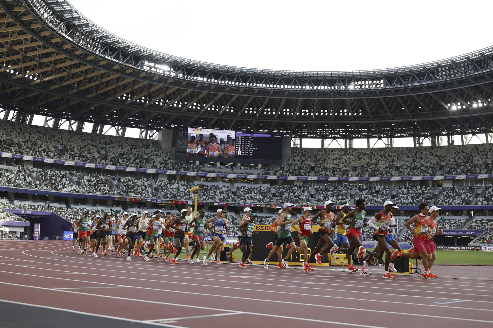 Las fotos del récord mundial de Duplantis y del resto de la jornada