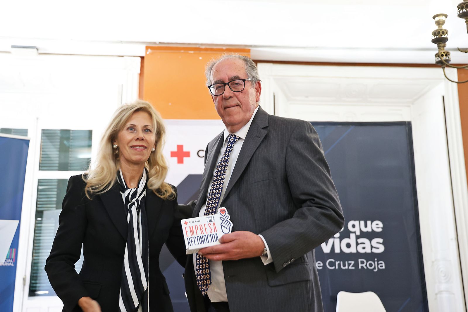 Imágenes del reconocimiento de Cruz Roja Huelva a empresas de Huelva por su compromiso con los colectivos vulnerables
