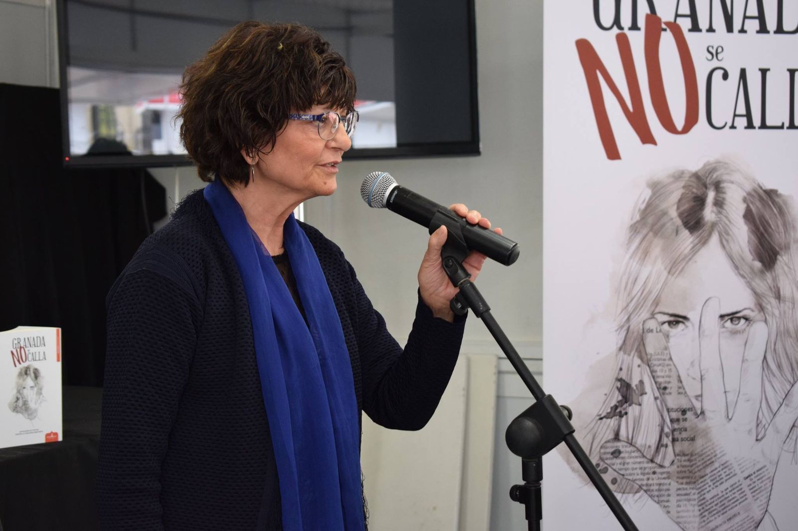 La poeta Ángeles Mora en el recital de presentación del libro en la pasada Feria del Libro.