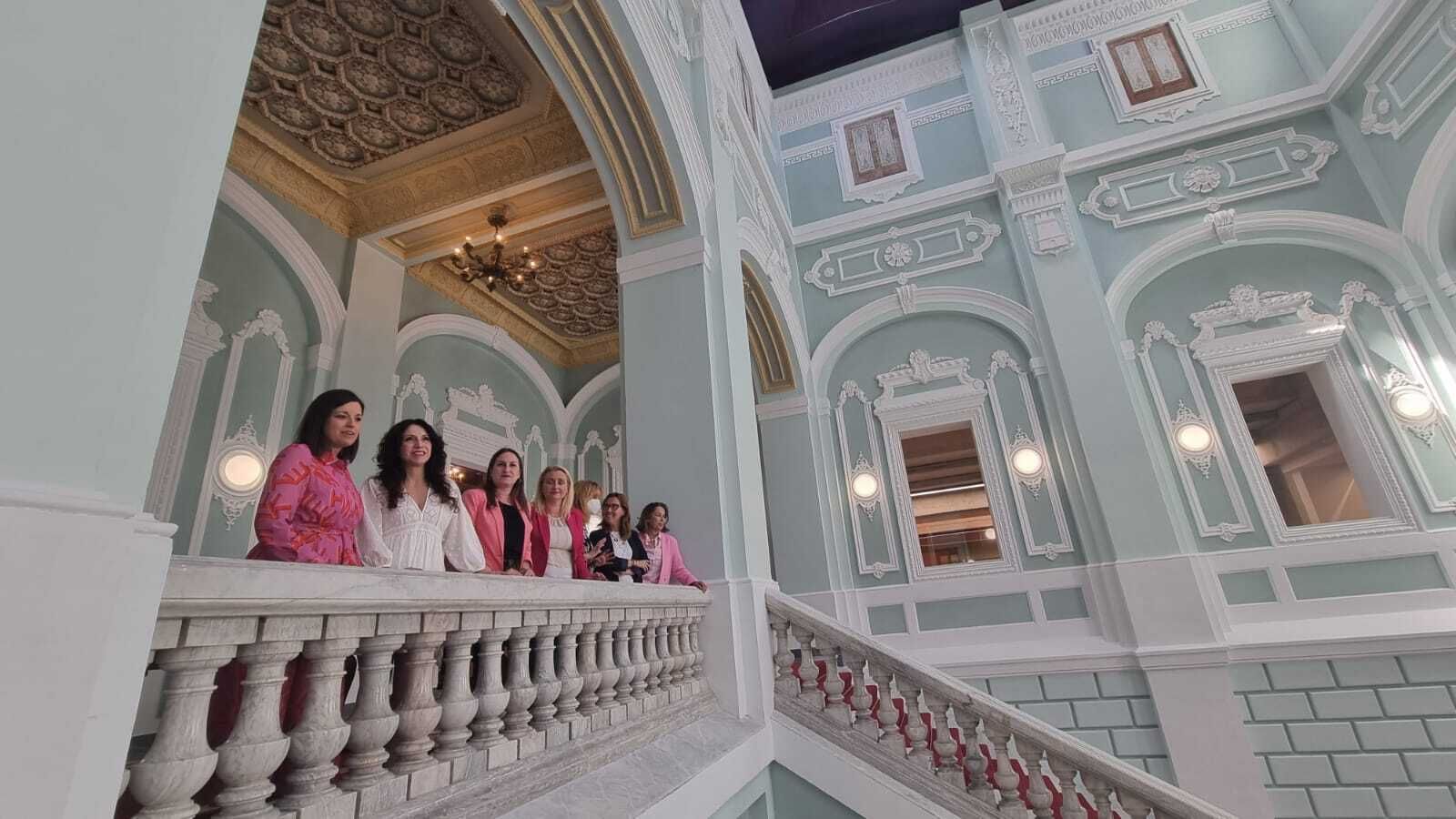 Visita de la Consejera de Igualdad al Ayuntamiento de San Fernando.