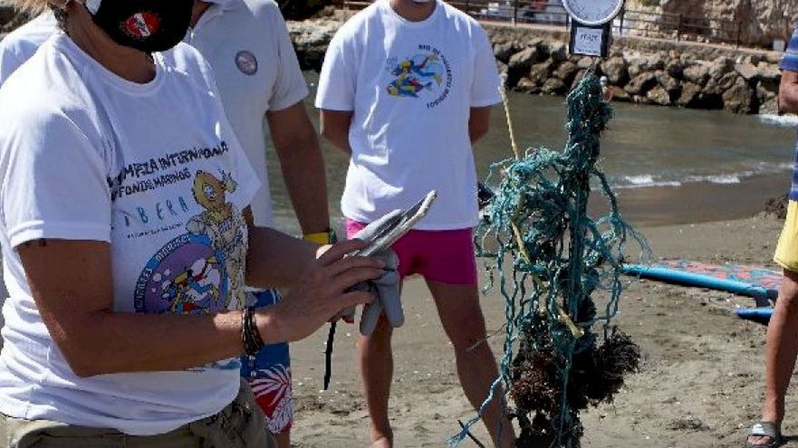 La intervención une sensibilización con el medio y labor social