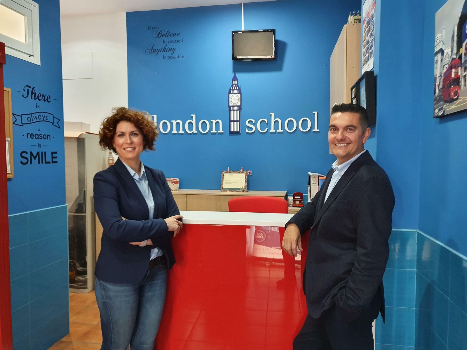 Chris Alves e Isabel Sánchez, gerentes de London School.