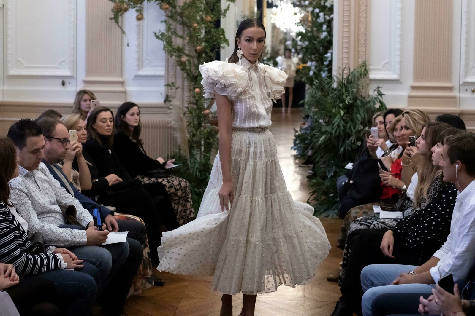Un momento del desfile de la cordobesa Juana Martín en París.