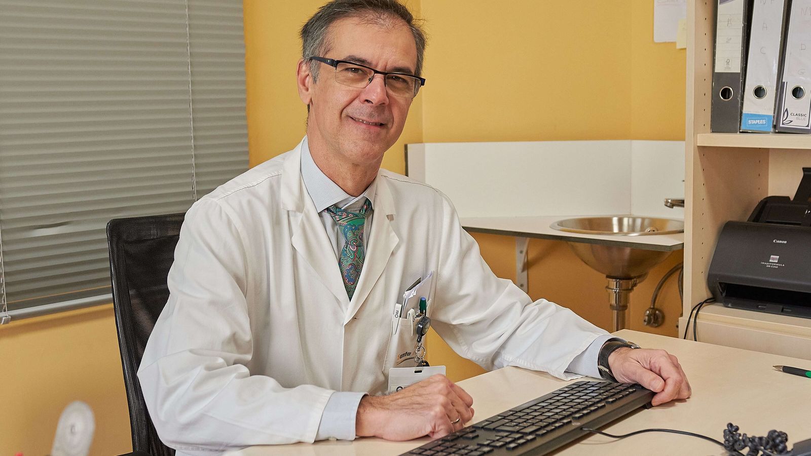 El Dr. Emilio Mora, responsable del Servicio de Urgencias en la Unidad de Tráfico.