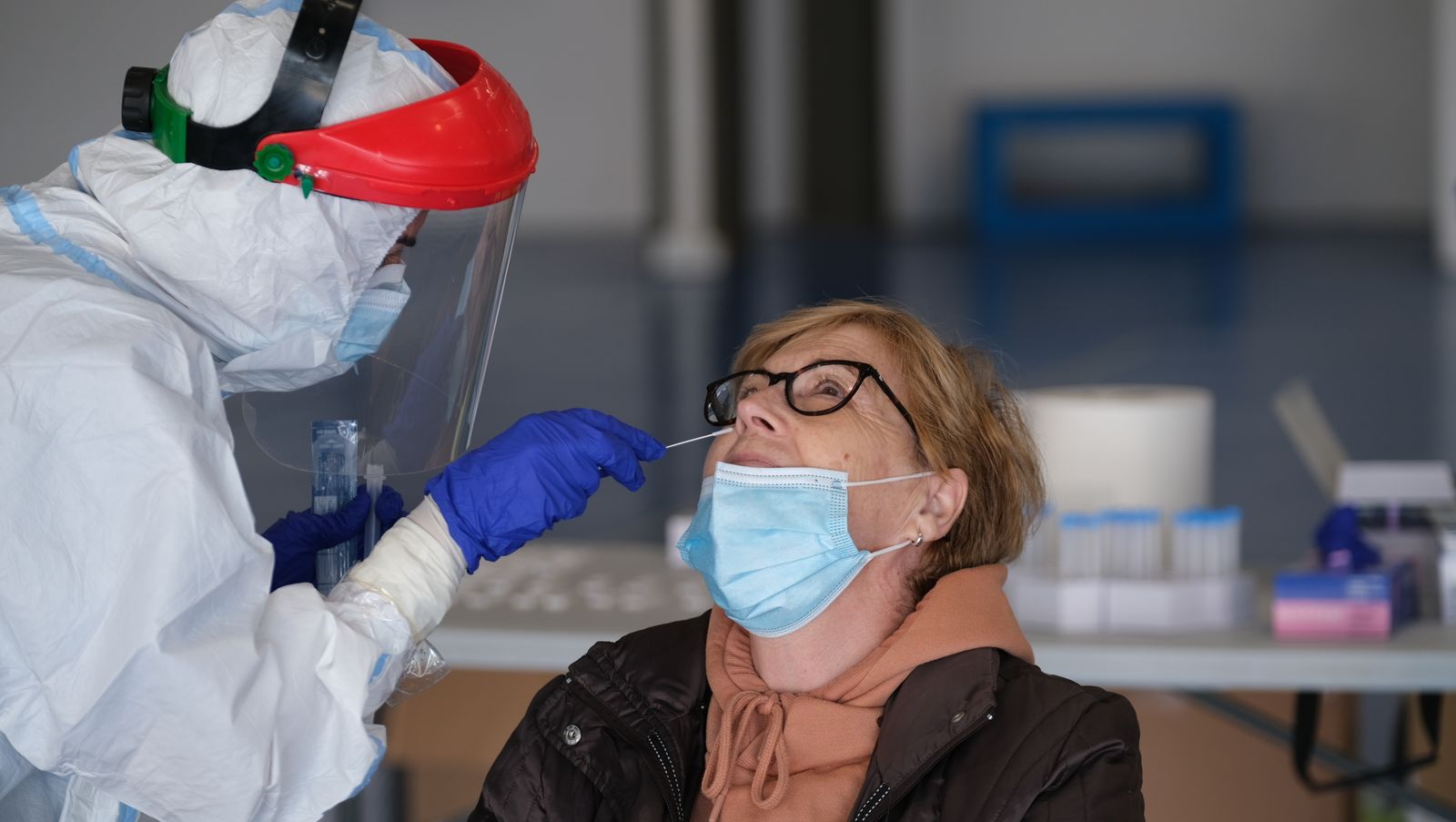 Fotogalería cribado test antígenos COVID-19 en Berja. Almería