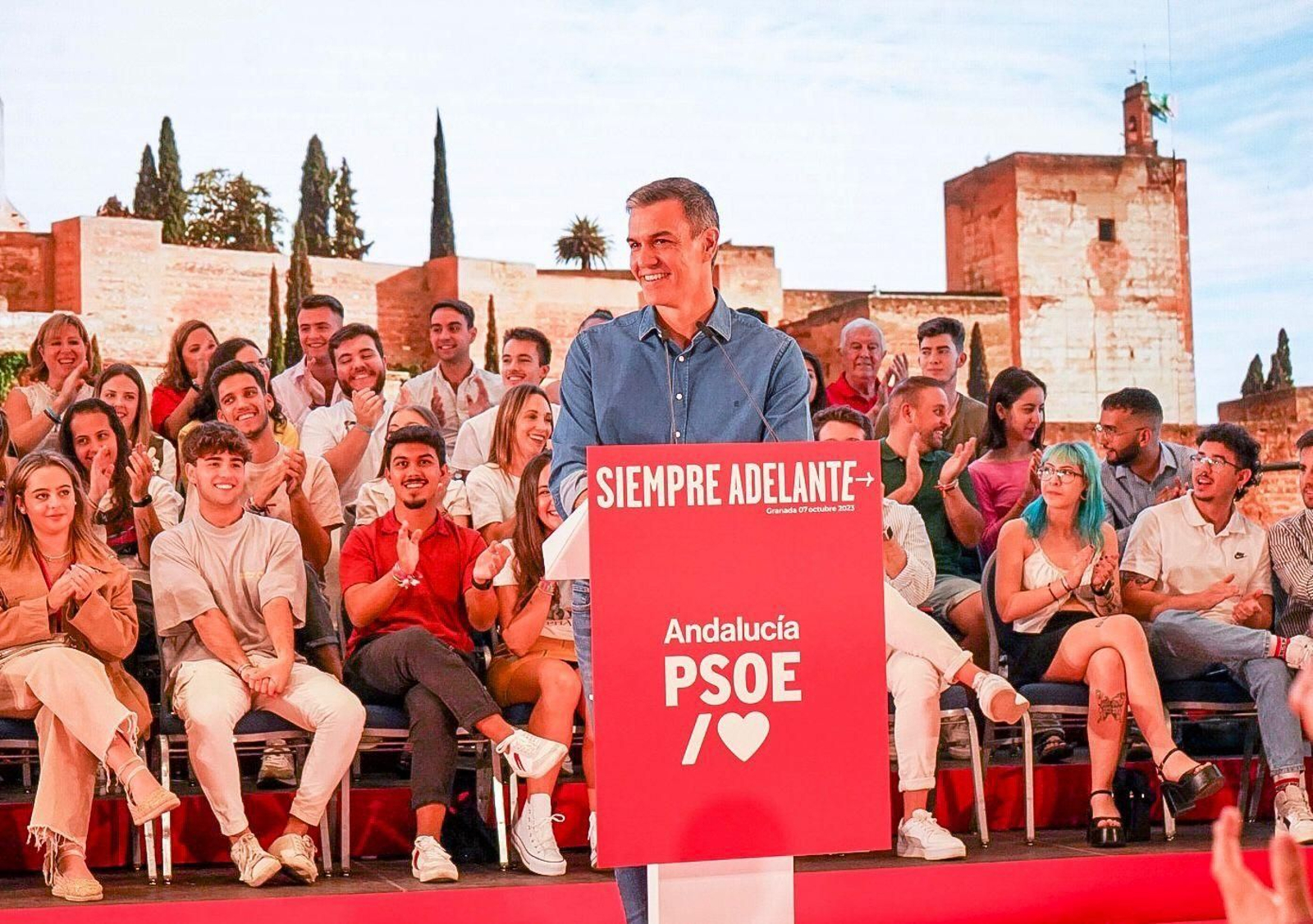 Sánchez, durante el mitin este sábado en Granada.