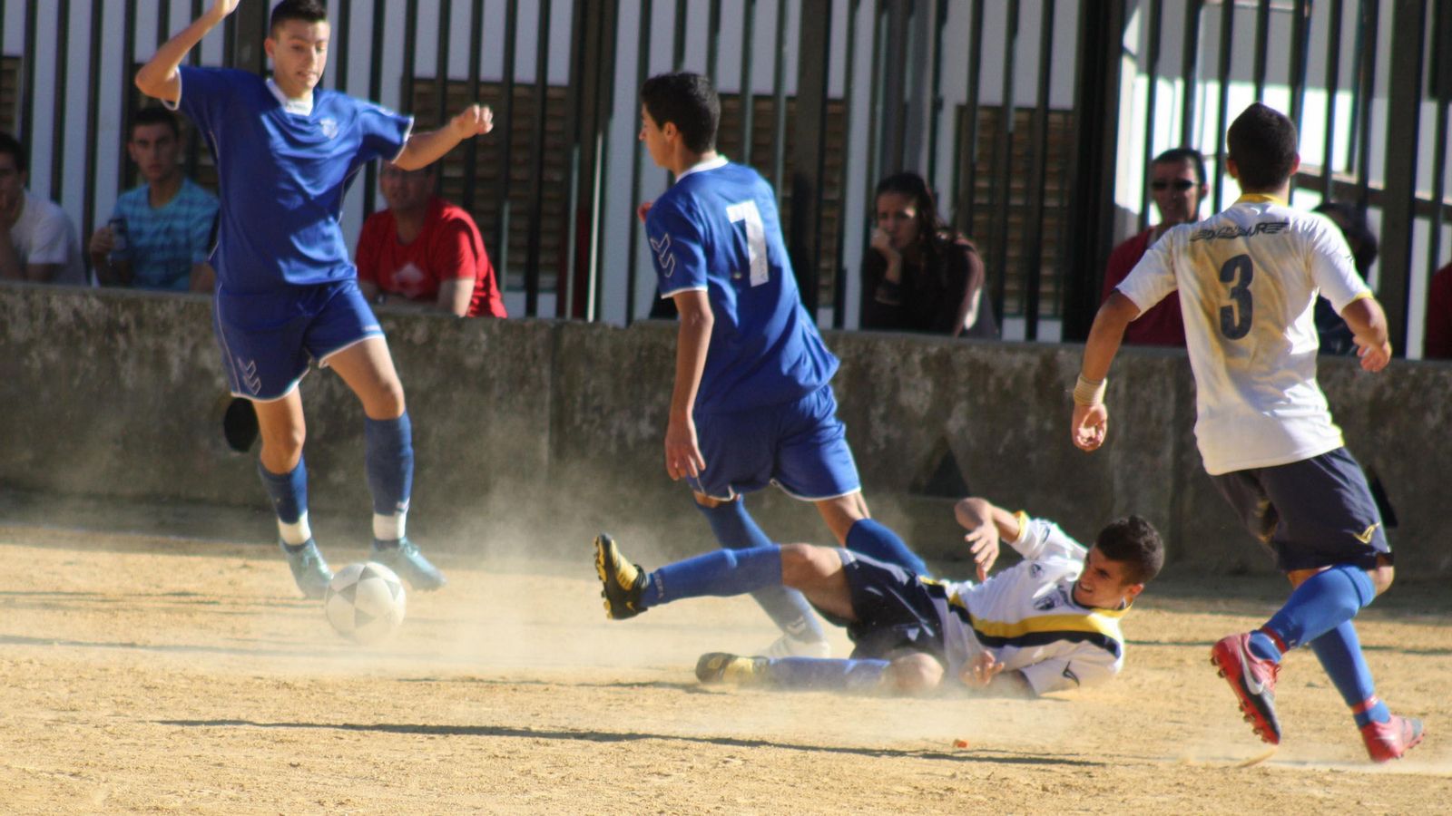 El polvo se levanta en el Funcadia.