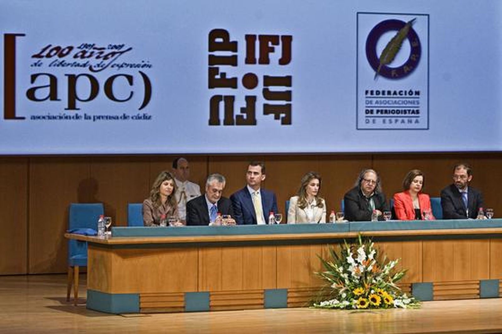 Los Príncipes de Asturias clausuran el Congreso Mundial de Periodismo en Cádiz. 

Foto: Julio Gonzalez