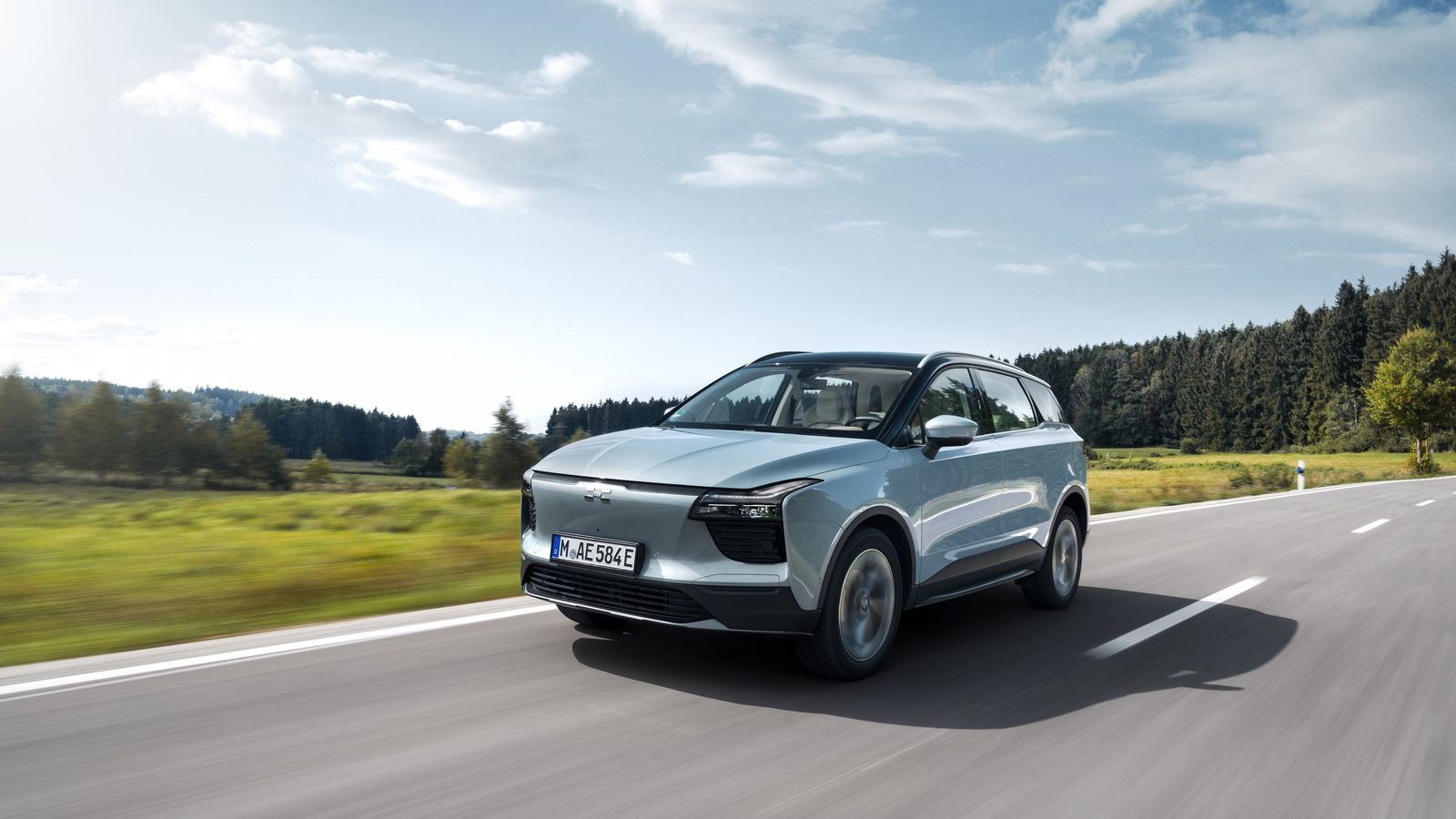 La autonomía con una carga puede ser de hasta 410 km en el caso del equipamiento menos abundante y con llantas de 17".