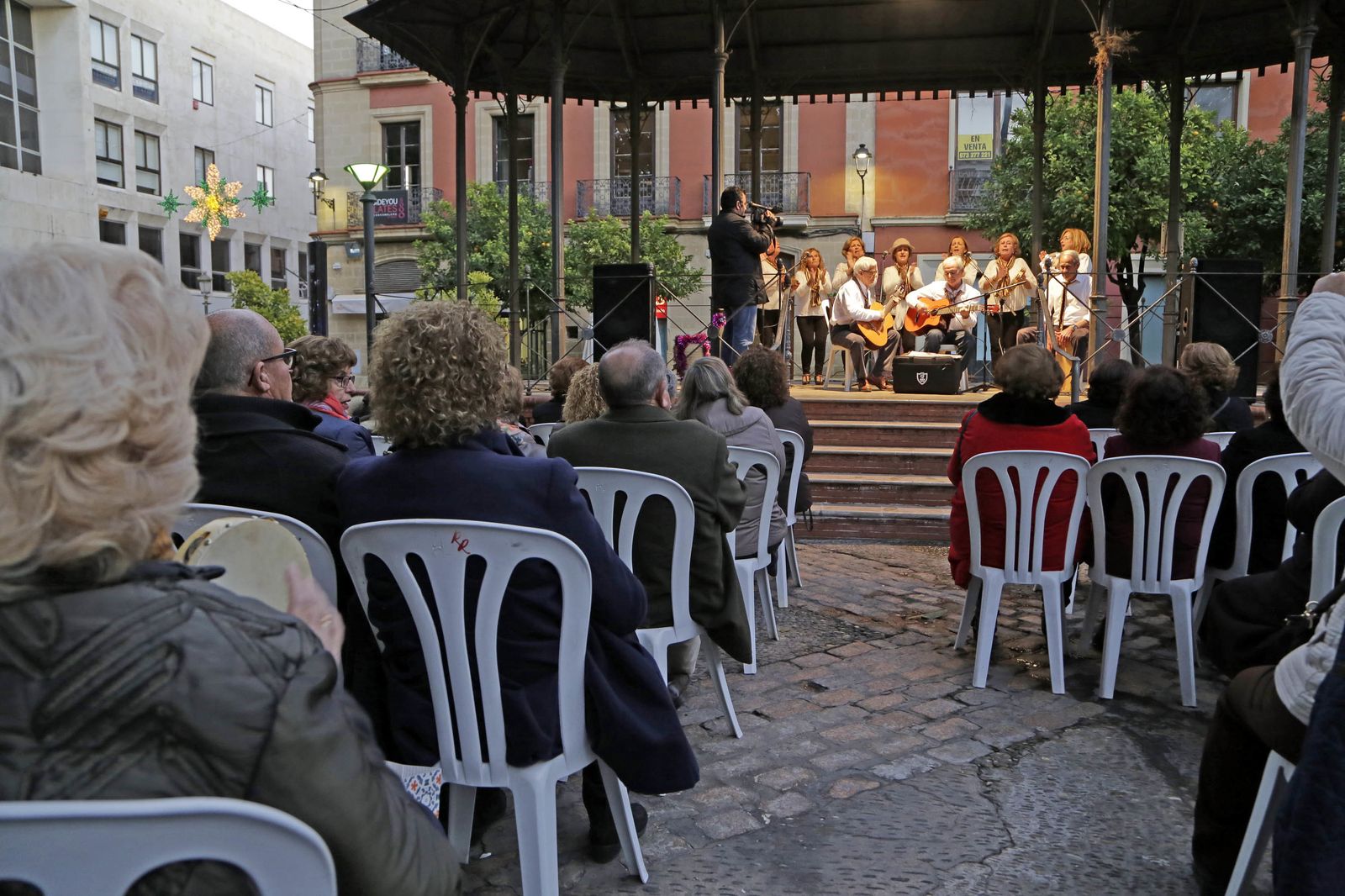 Uno de los coros que participó el año pasado en el encuentro de las personas mayores.