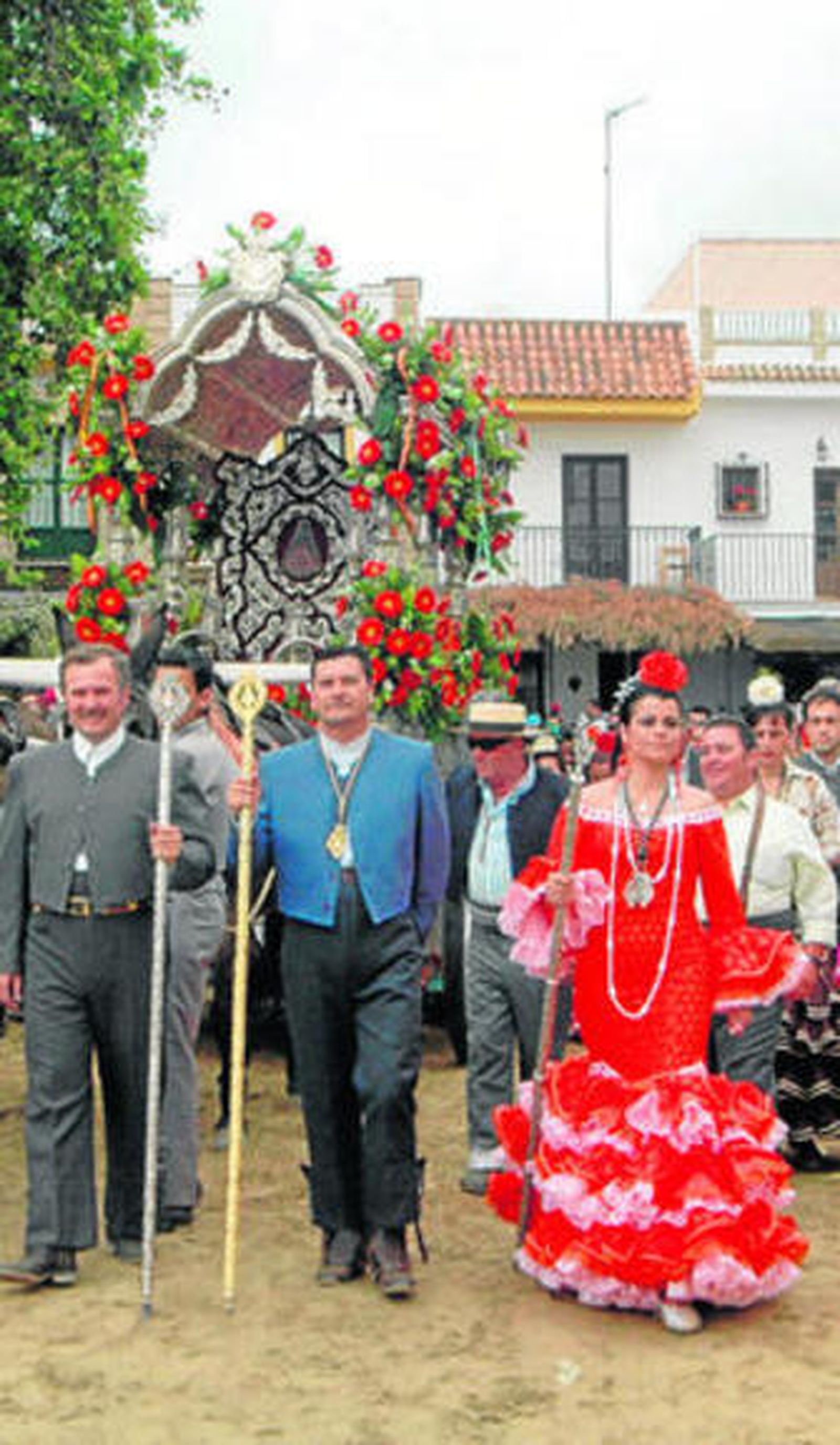 El Simpecado de la Hermandad de Gibraleón, en la aldea almonteña.
