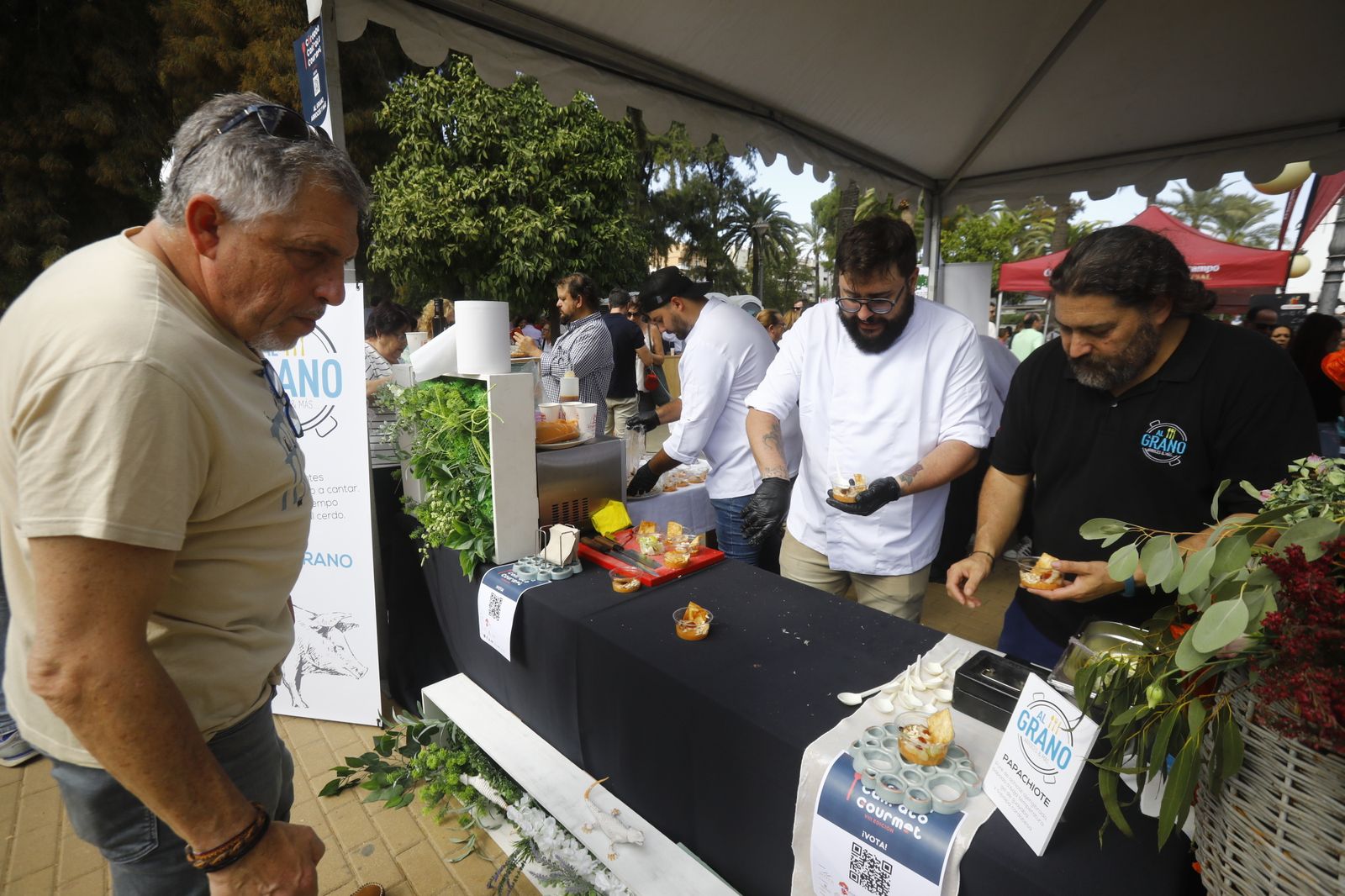 Las tapas del Córdoba Califato Gourmet en el Paseo de la Victoria, en imágenes