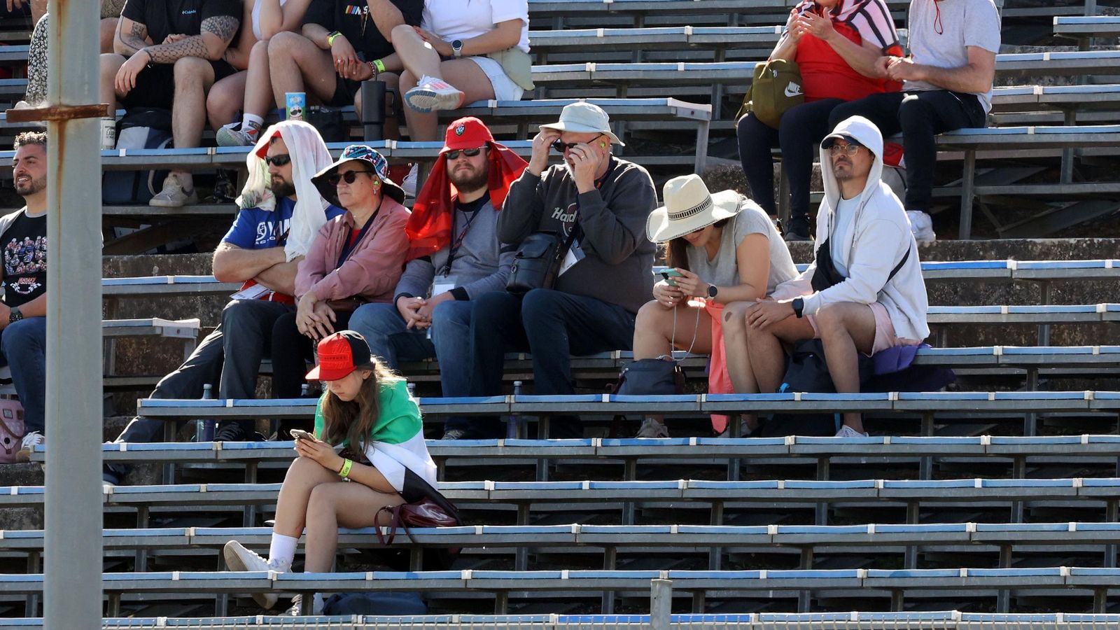 Búscate en el sábado del Gran Premio de España 2025 en el Circuito de Jerez - Ángel Nieto
