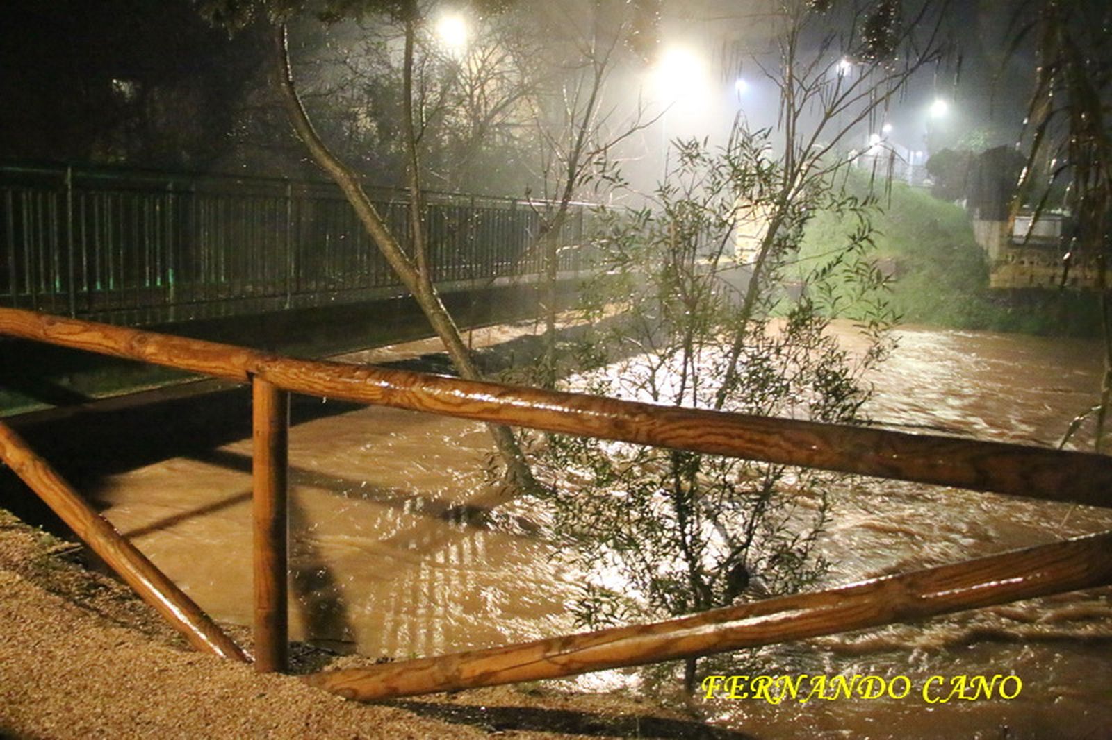 Inundación de calles en Mogón, en imágenes