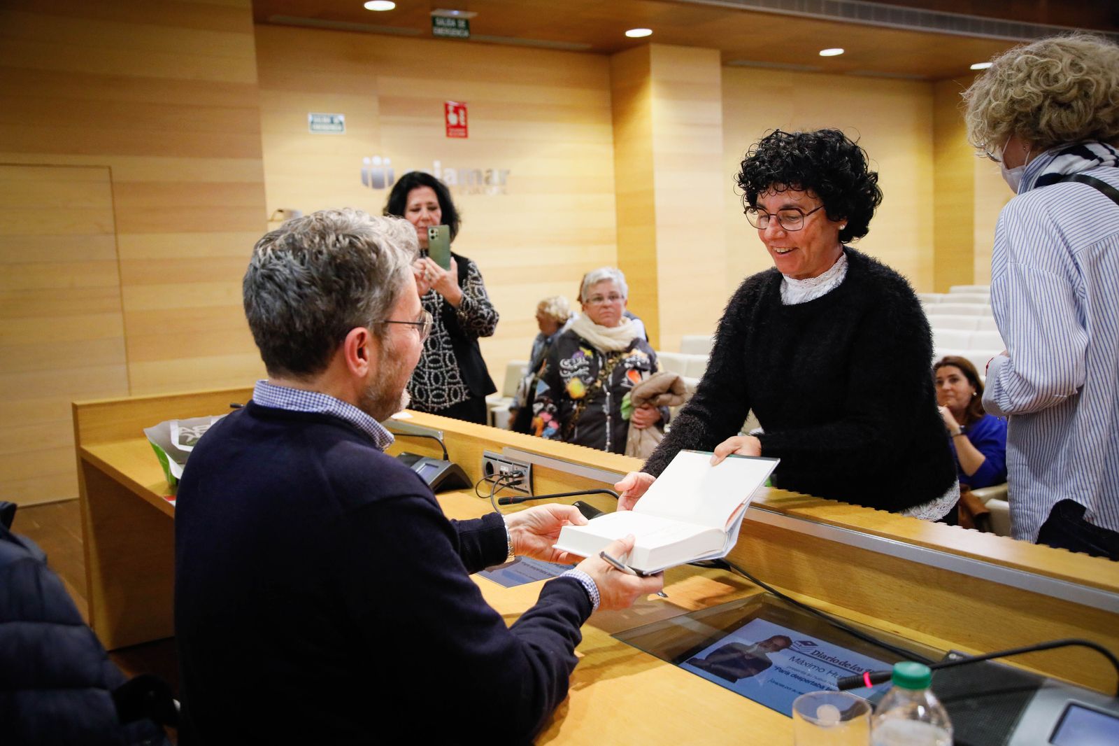 ¿Has estado en la presentación del libro de Máximo Huerta? Entra en la galería y buscate