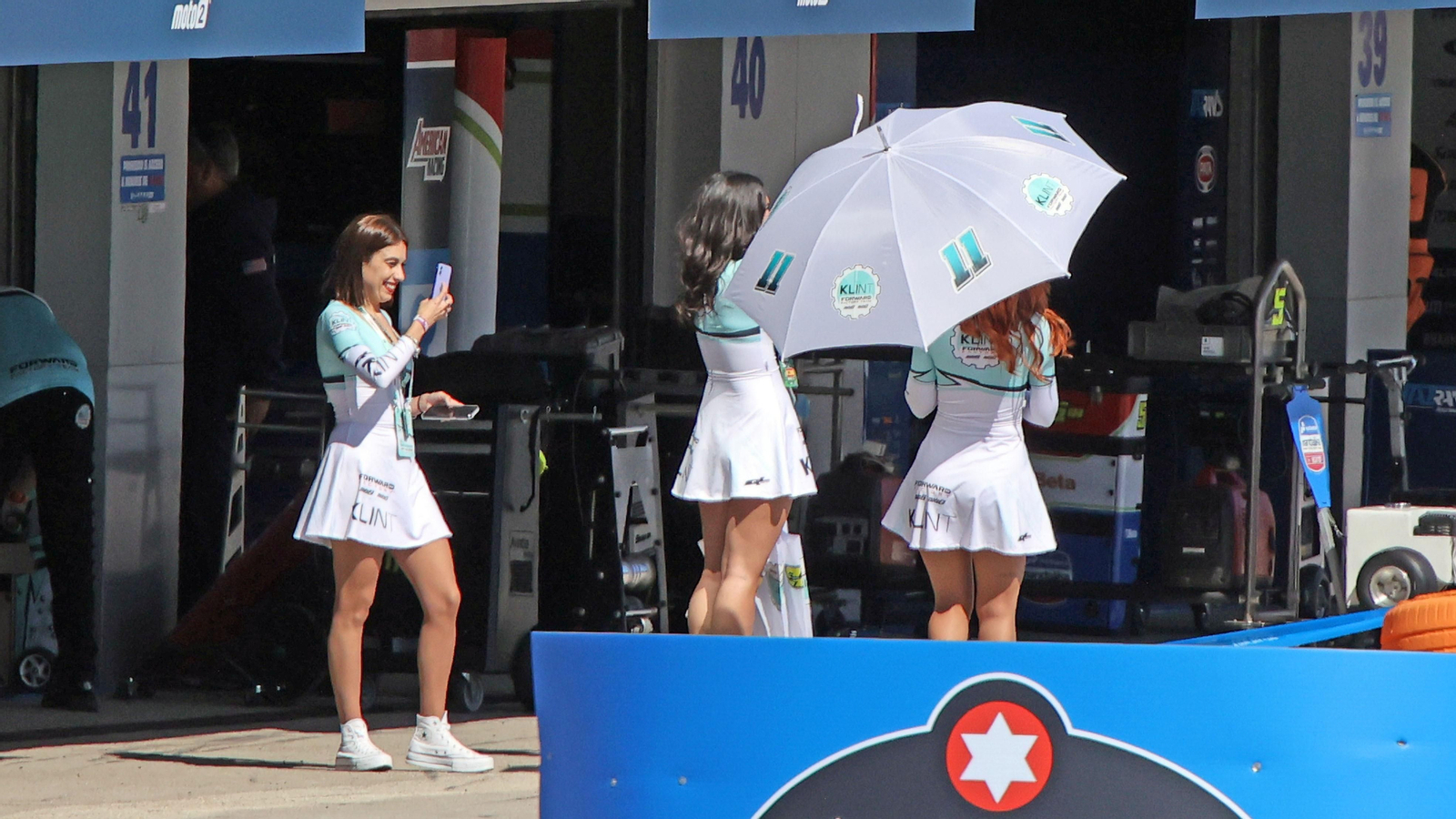 Imágenes del gran ambiente el domingo de carreras MotoGP en el Circuito de Jerez