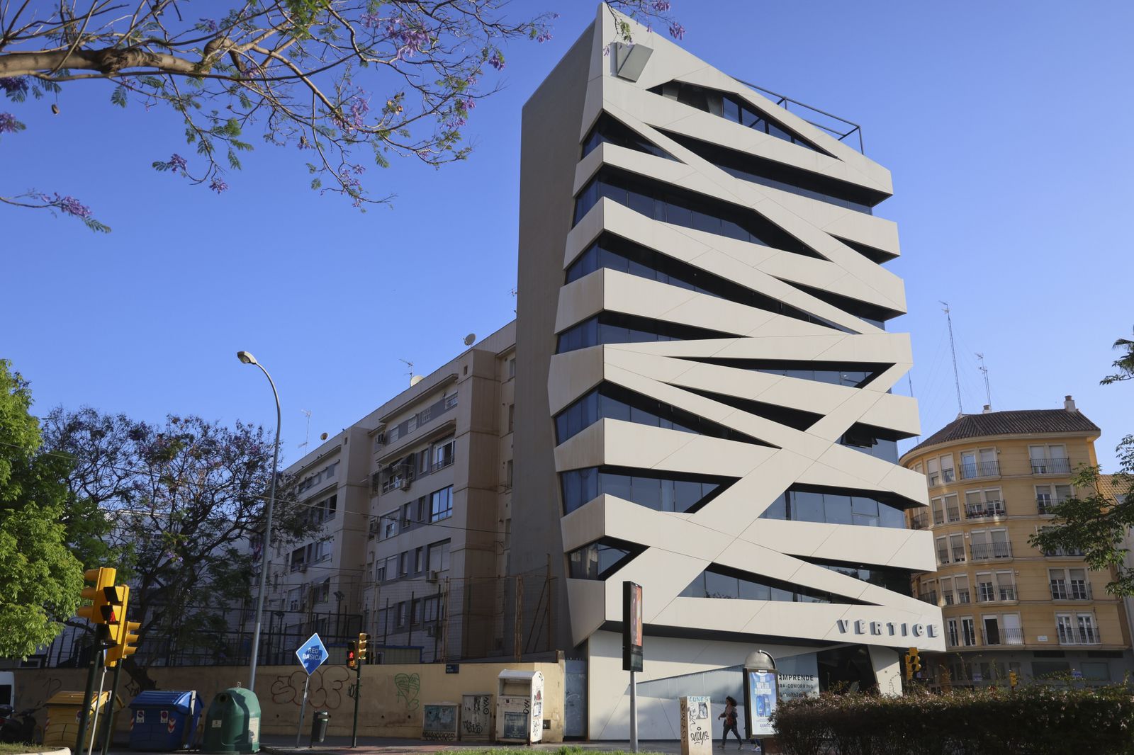 Imágenes de los 10 edificios singulares de la Málaga contemporánea