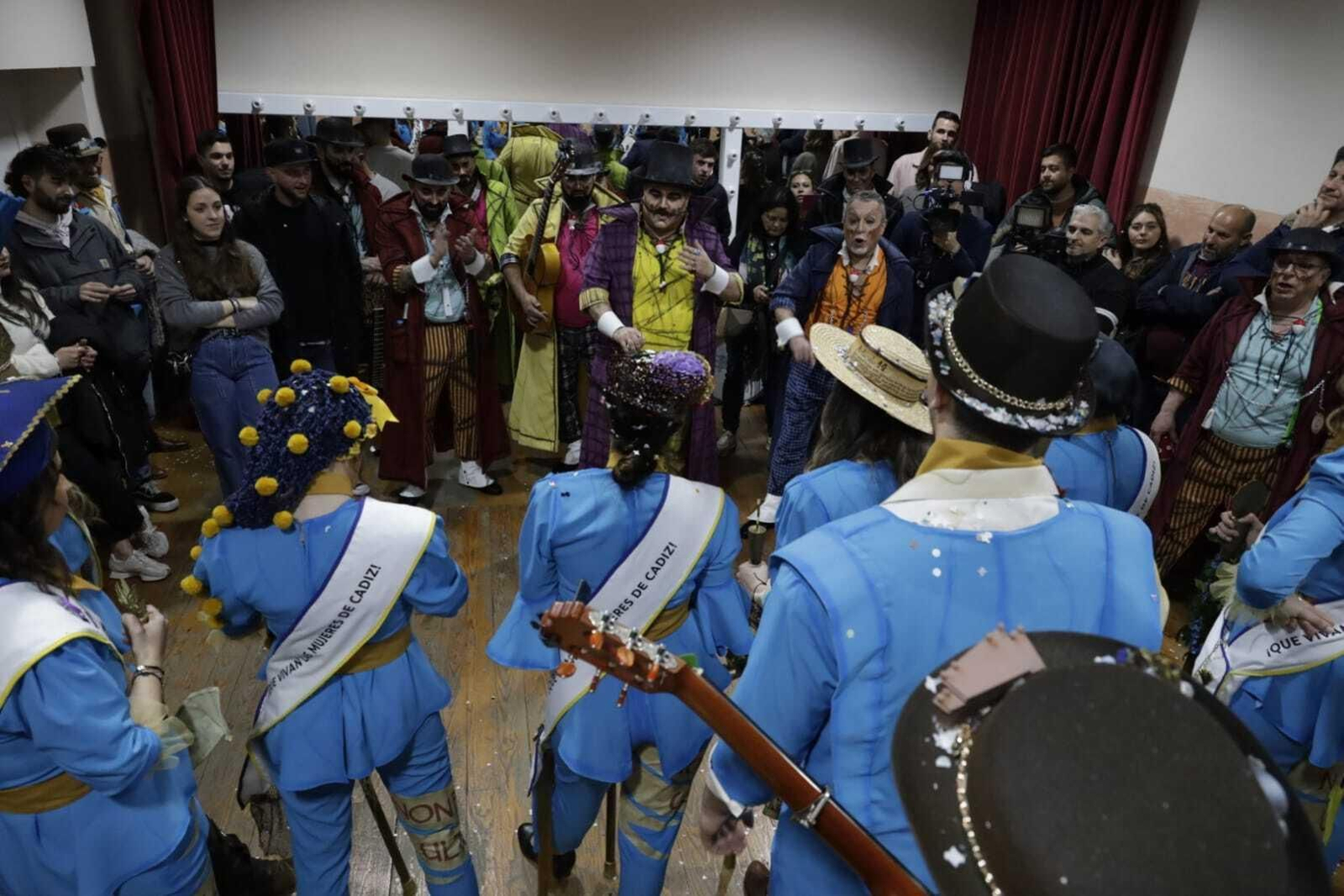 Comparsa 'El cantón independiente (que vivan las mujeres de Cai)'