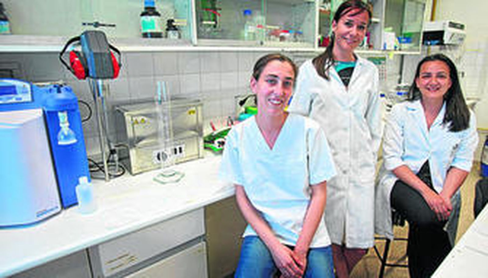 Laura Perez-Caballero (Departamento de Neurociencias, UCA), Esther Berrocoso (Dep. de Psicología, UCA) y Carmen Romero-Grimaldi (Salus Infirmorum).