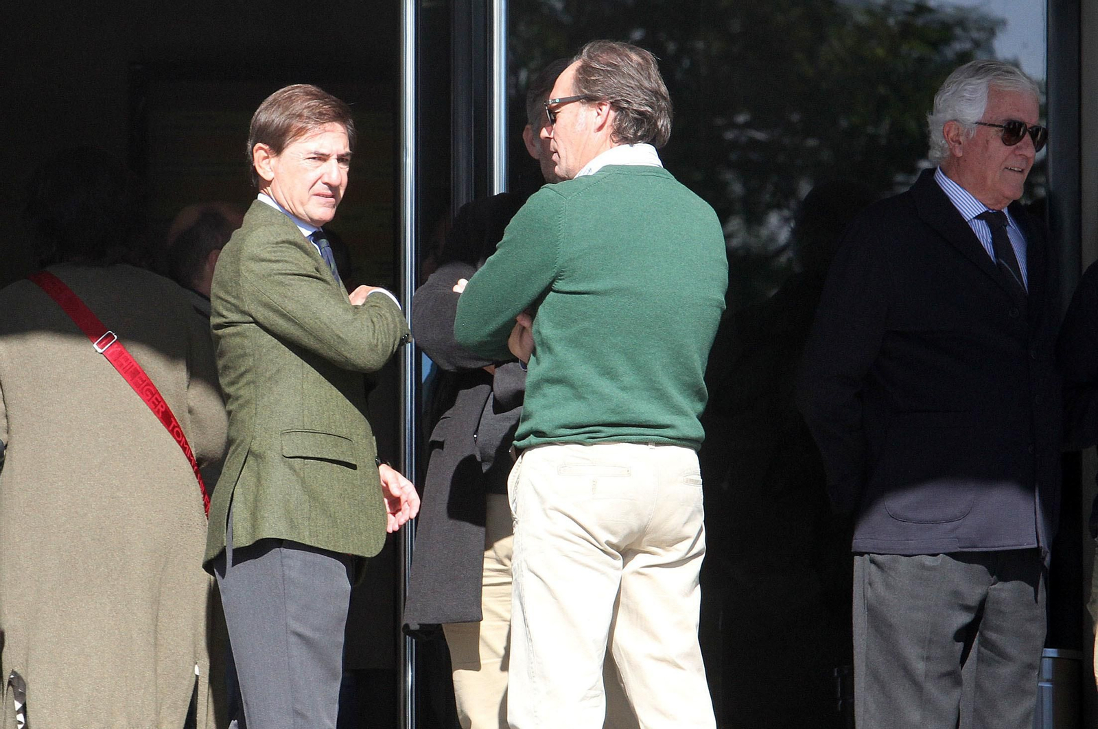 Condolencias a la familia García Palacios durante la mañana en el tanatorio, en imágenes