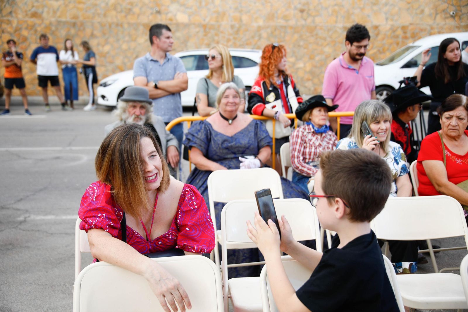 Descubrimiento de la silla del actor Fabio Testi en el Paseo de la Fama de Tabernas, en imágenes