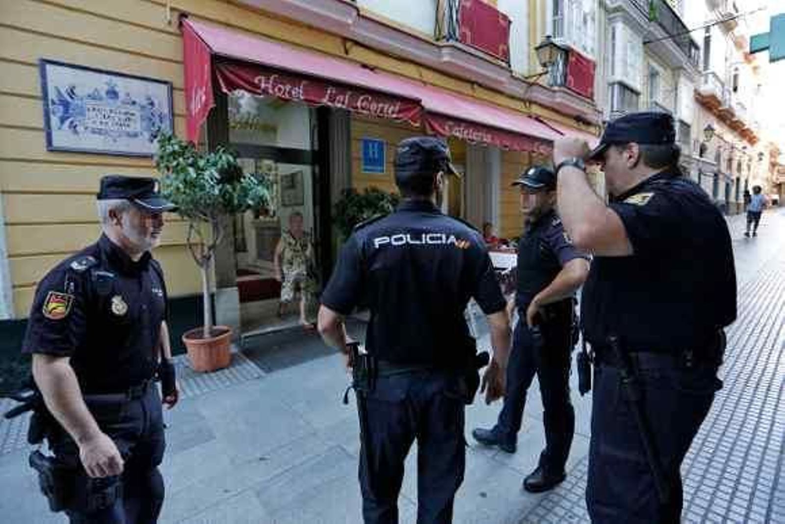 Incidentes en la presentación de un libro sobre José Antonio Primo de Rivera