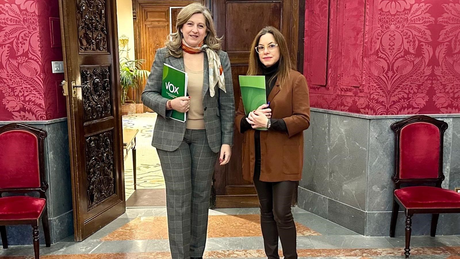 Las concejalas de Vox en el Ayuntamiento de Granada.