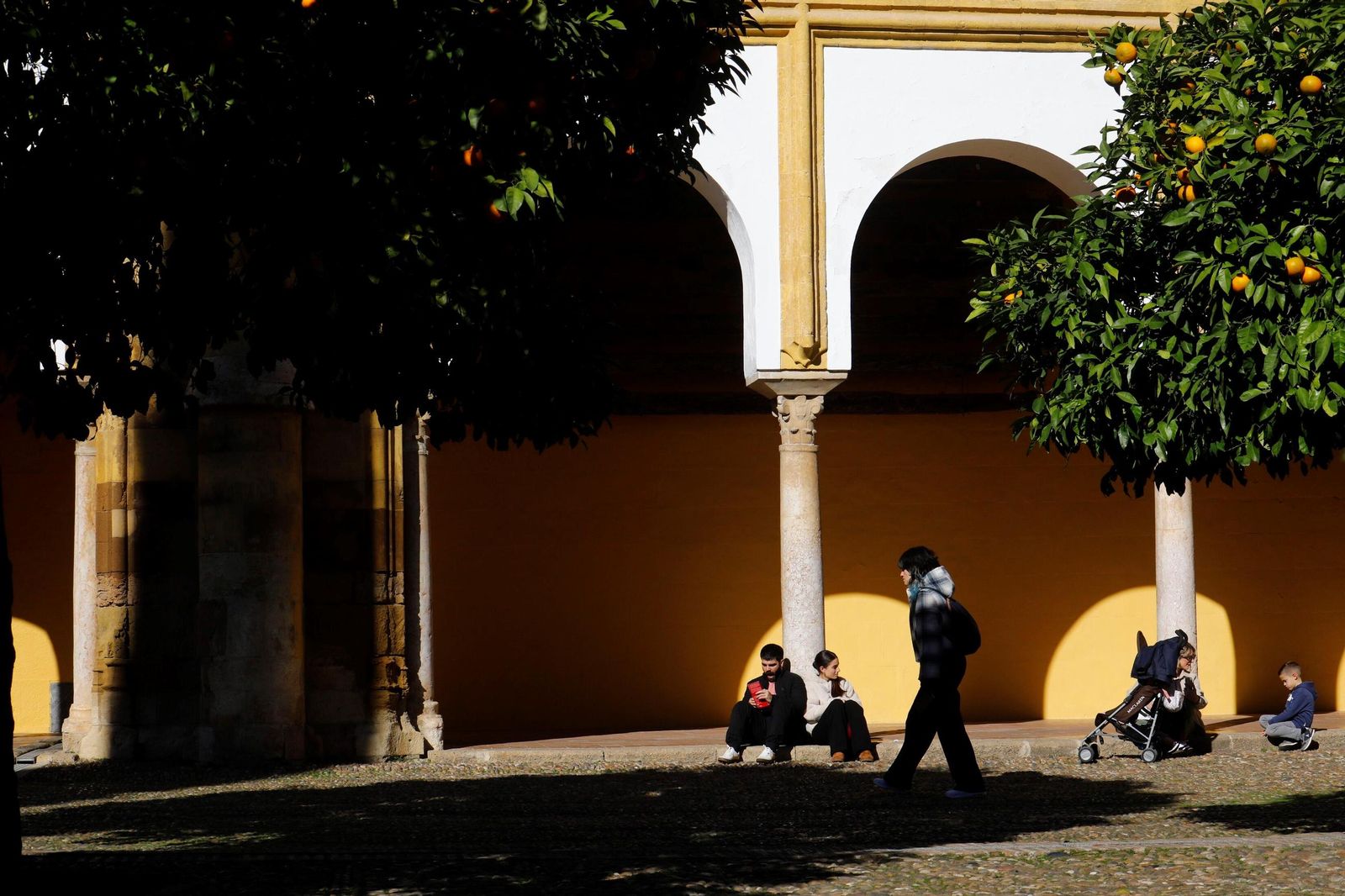Córdoba se llena de turistas en el puente de la Constitución, en imágenes