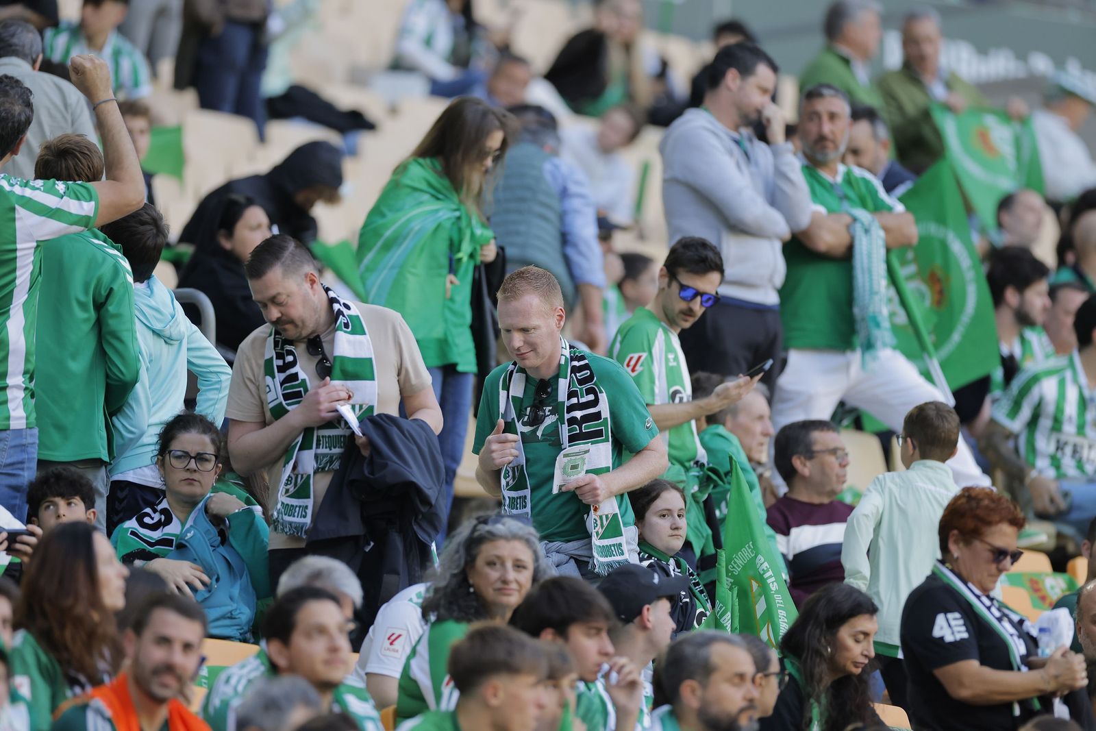 Búscate en las fotos del Betis - Sevilla