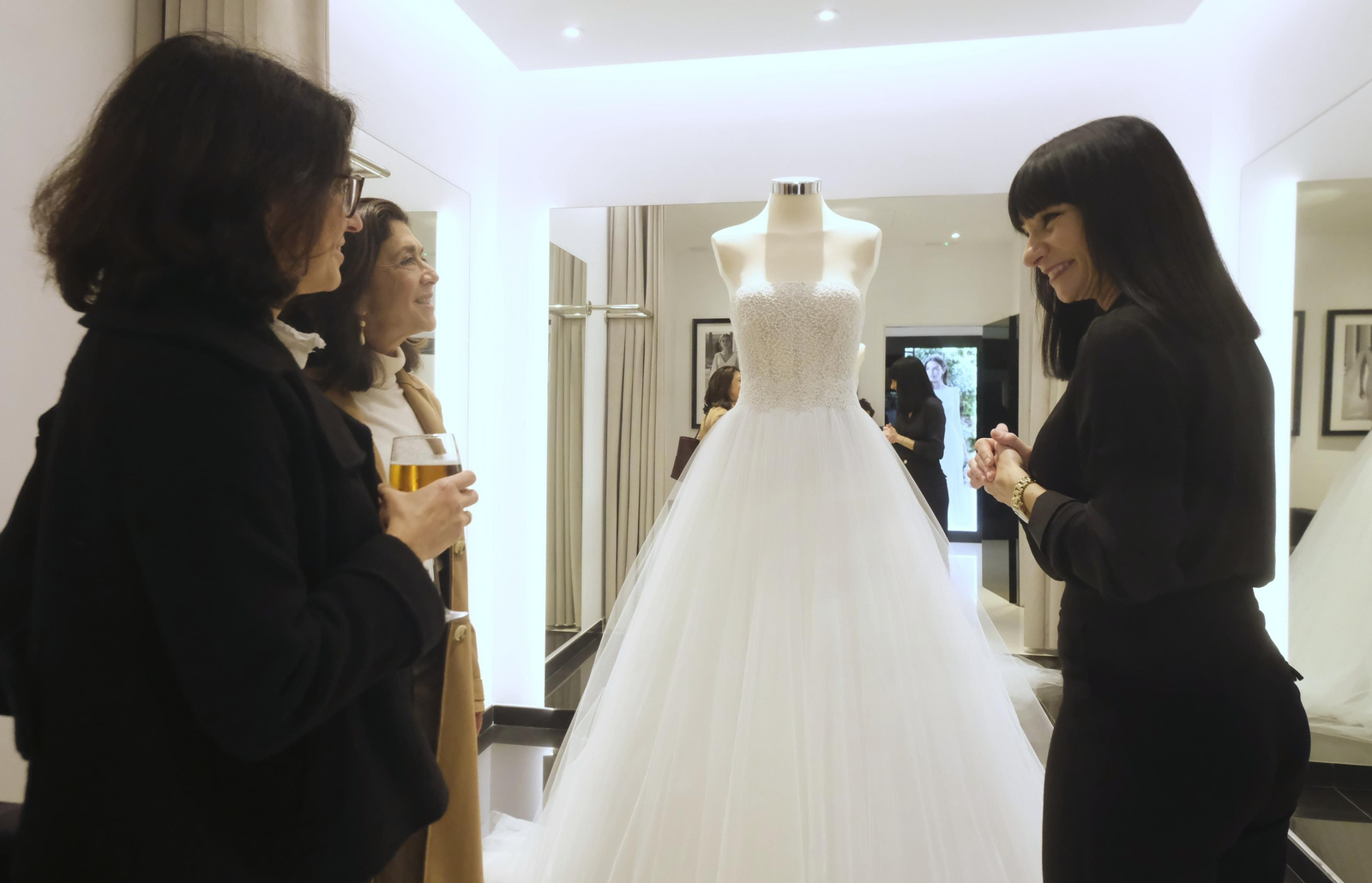 En fotos: La inauguración de la nueva tienda de Rosa Clará en el centro de Córdoba, la fiesta que nadie quiso perderse