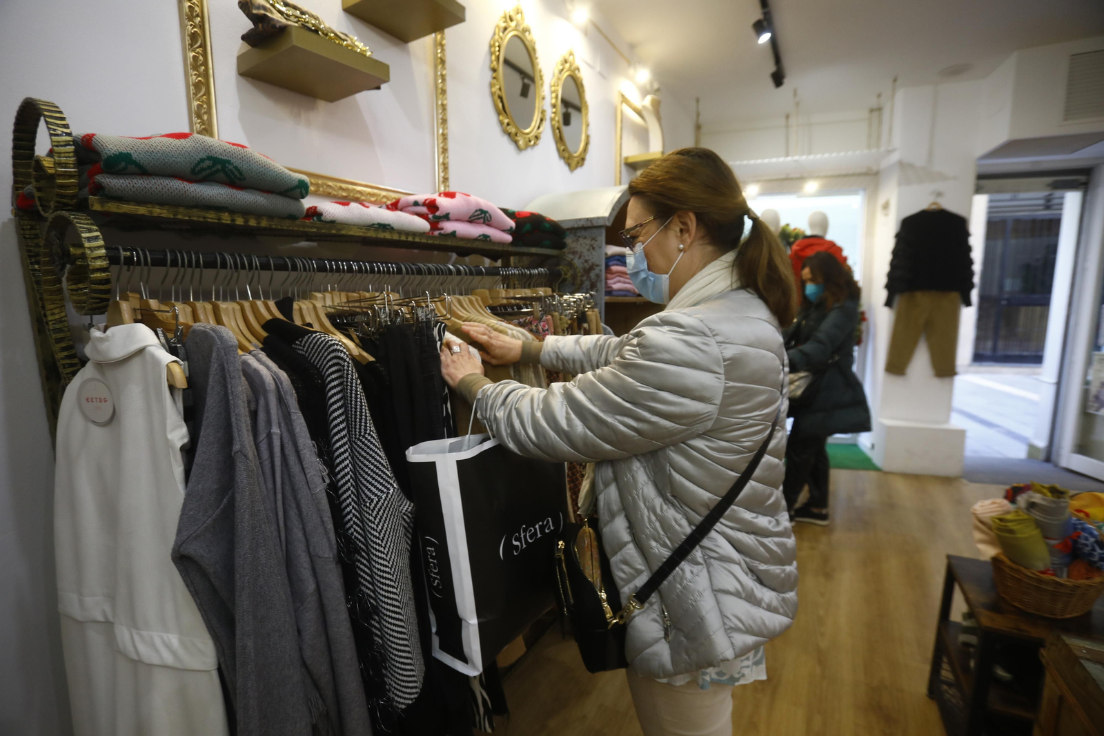 Los últimos días para comprar los regalos de Reyes, en fotografías