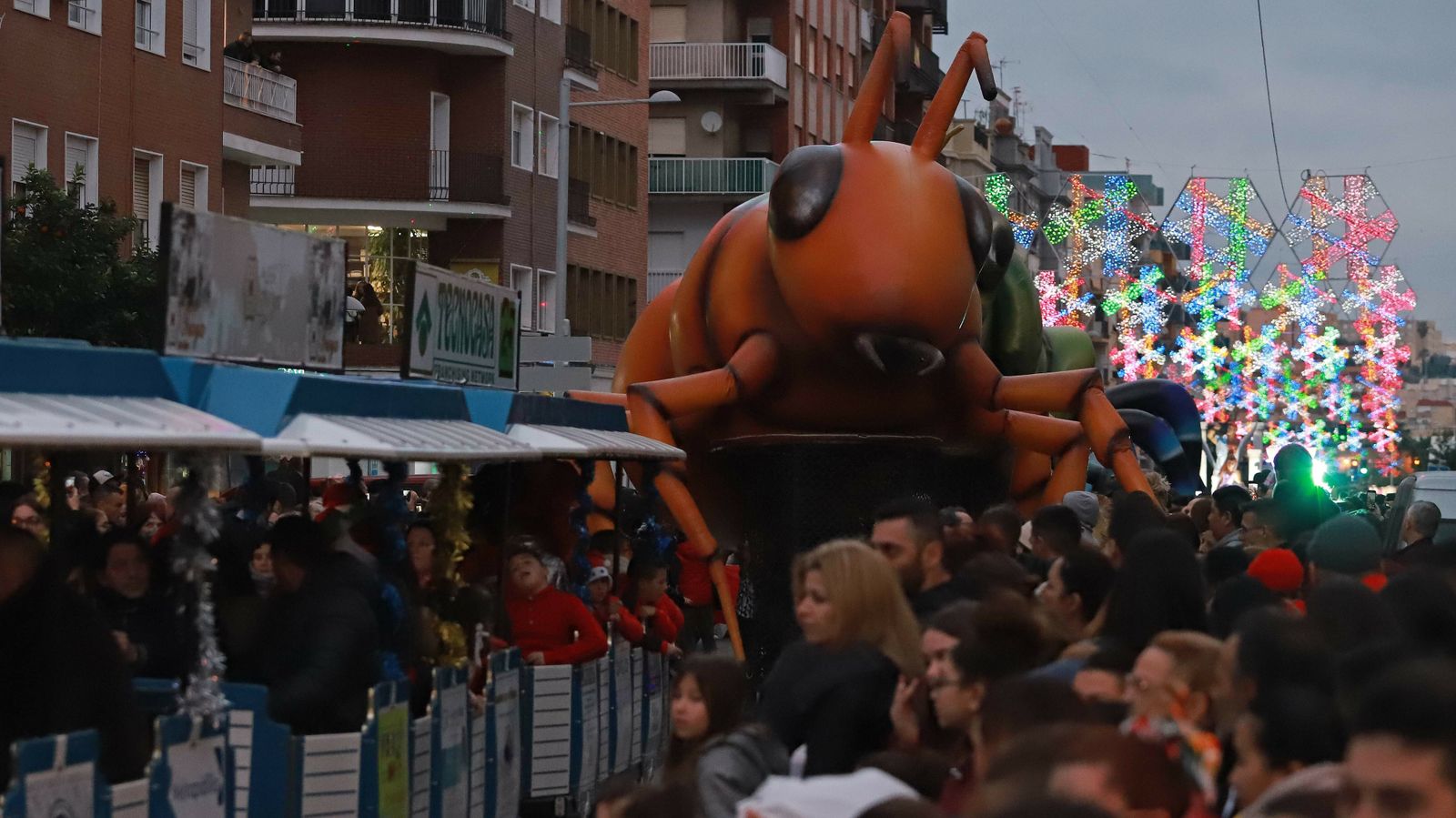 Las mejores fotos de la cabalgata de los Reyes Magos en Algeciras