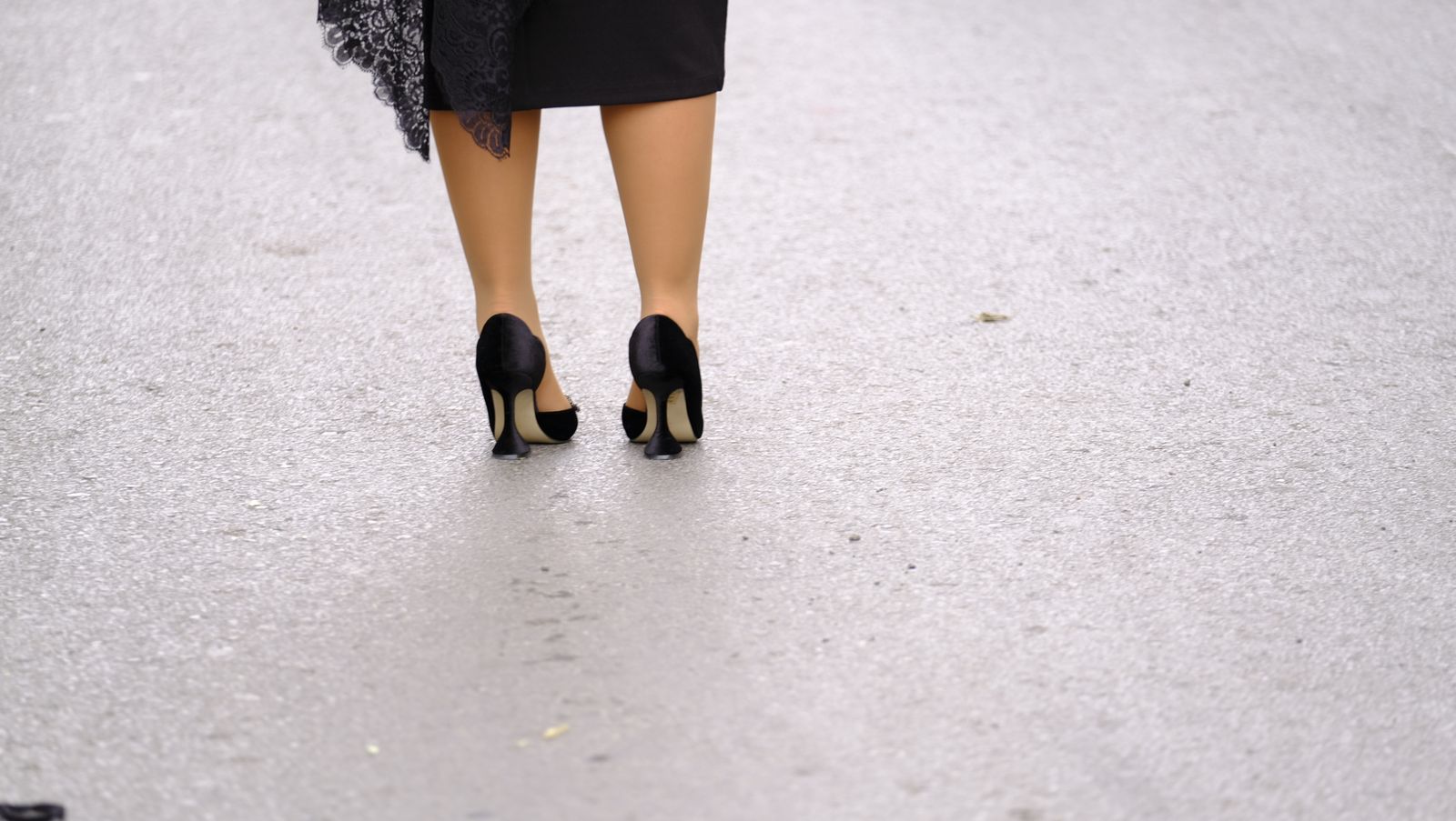 La Borriquita procesiona por las calles de Almería, en imágenes
