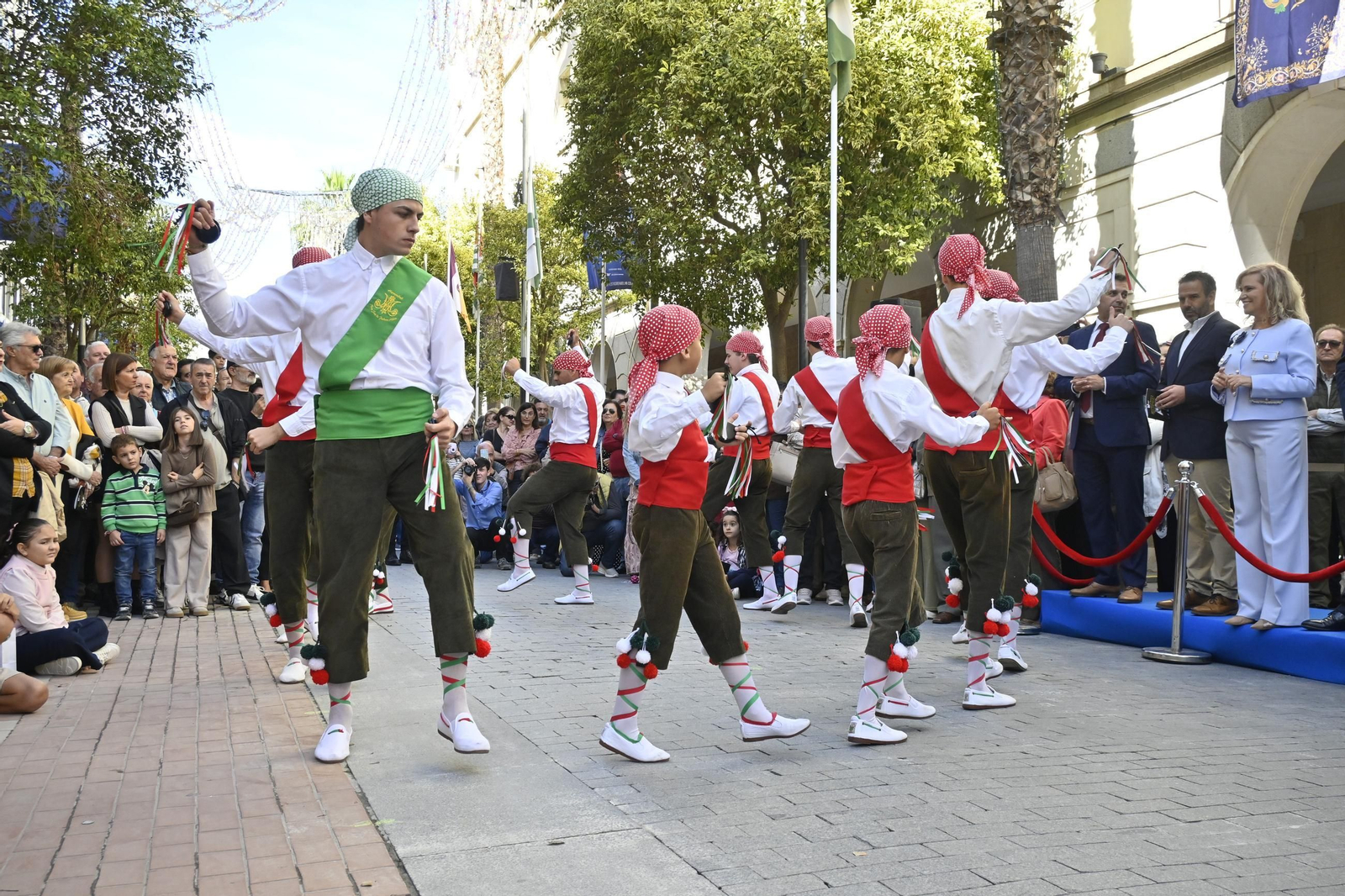 Las mejores mágenes del "II Encuentro de Danzas y Folclore Tradicional" de la provincia de Huelva