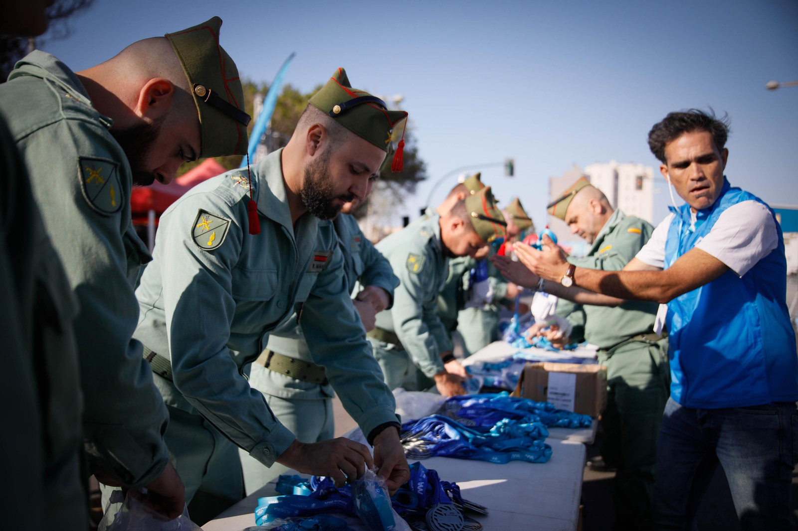 Imágenes de la salida de la Media maratón Ciudad de Almería