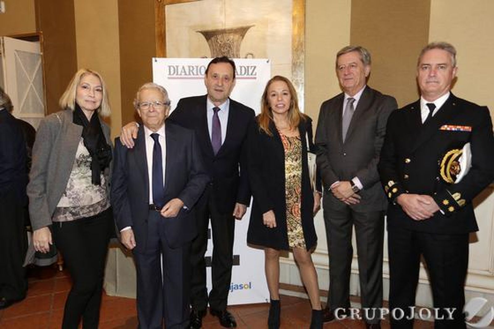 Mila Linares, Ildefonso Marqués, Juan Expósito, Mariló Angosto, José María Gómez y Joaquín González.

Foto: Julio Gonzalez-Joaquin Pino-Fito Carreto
