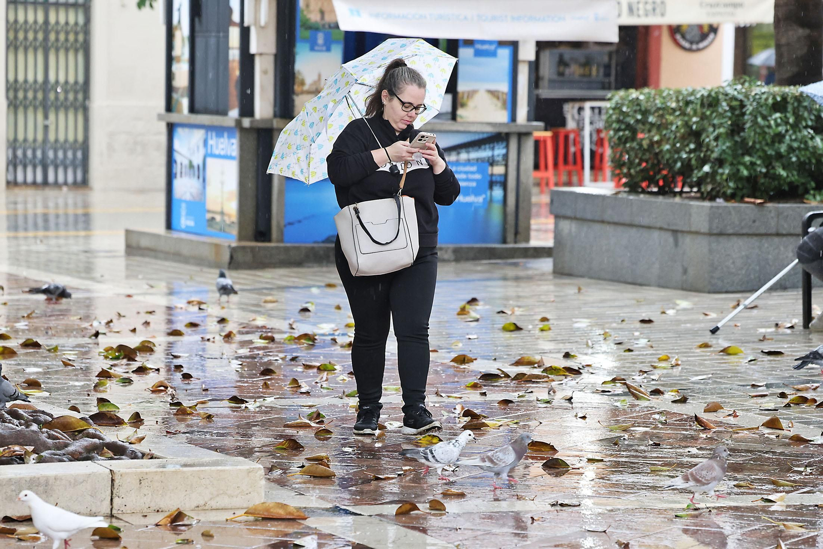 Las imágenes de la mañana de lluvia en Huelva