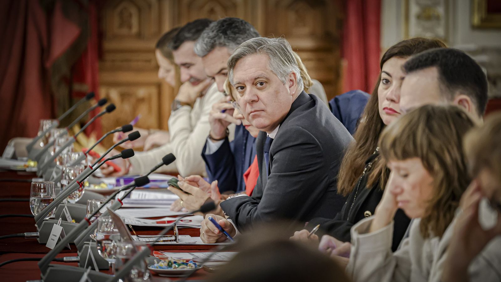 El socialista Óscar Torres, en un pleno de la Diputación Provincial.