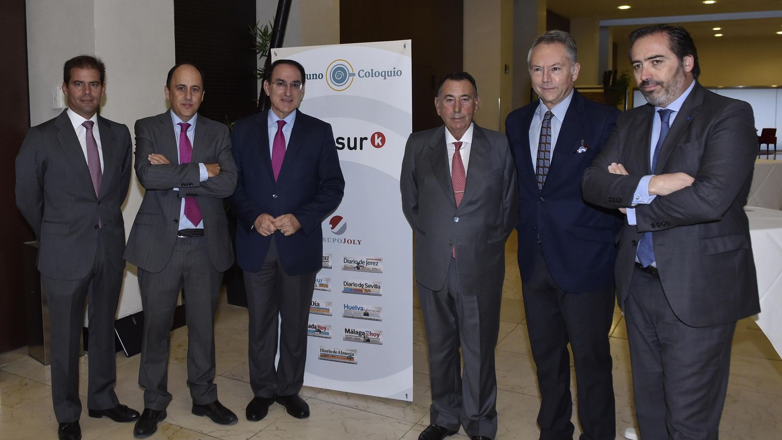 Antonio Gallego García, director comercial de Migasa; Fernando Mariscal, director de Banca de Empresas de Cajasur; Javier González de Lara, presidente de la CEA; Antonio Gallego, José Joly, presidente de Grupo Joly; y Alberto Grimaldi