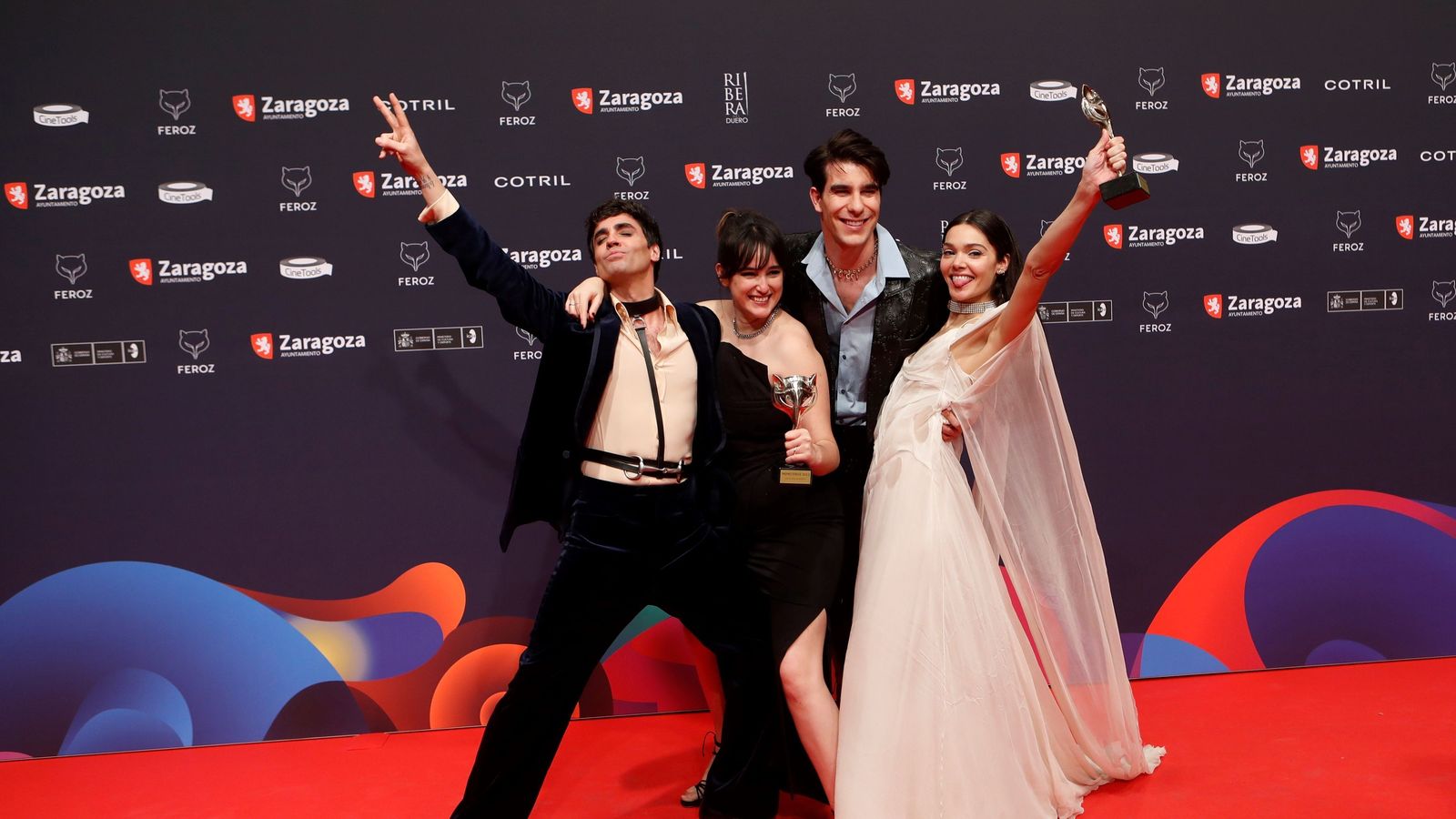 Los guionistas Javier Ambrossi y Javier Calvo, la realizadora Claudia Costafreda y la actriz Ana Rujas, de la serie 'Cardo'.