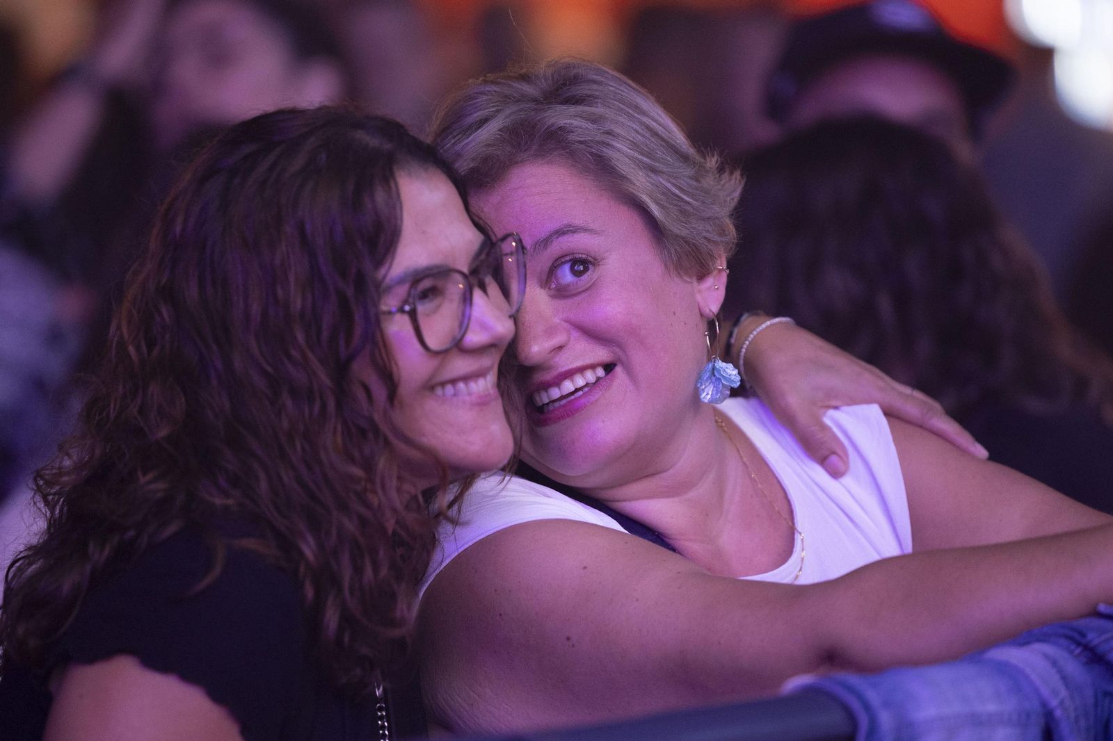 Búscate en las imágenes del concierto gratuito en el Muelle de Cádiz